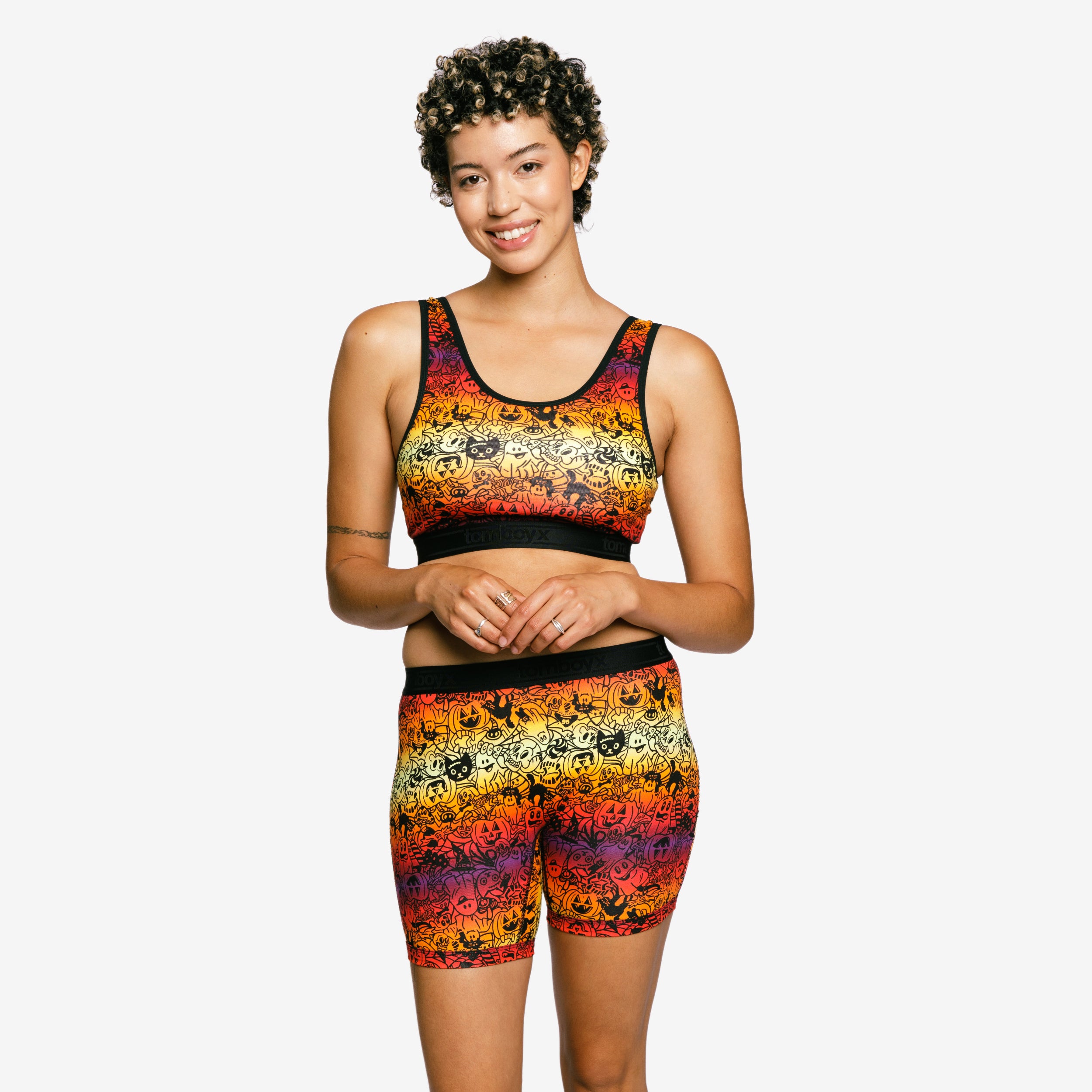 Model: Jules is 5'8" and wears a Small