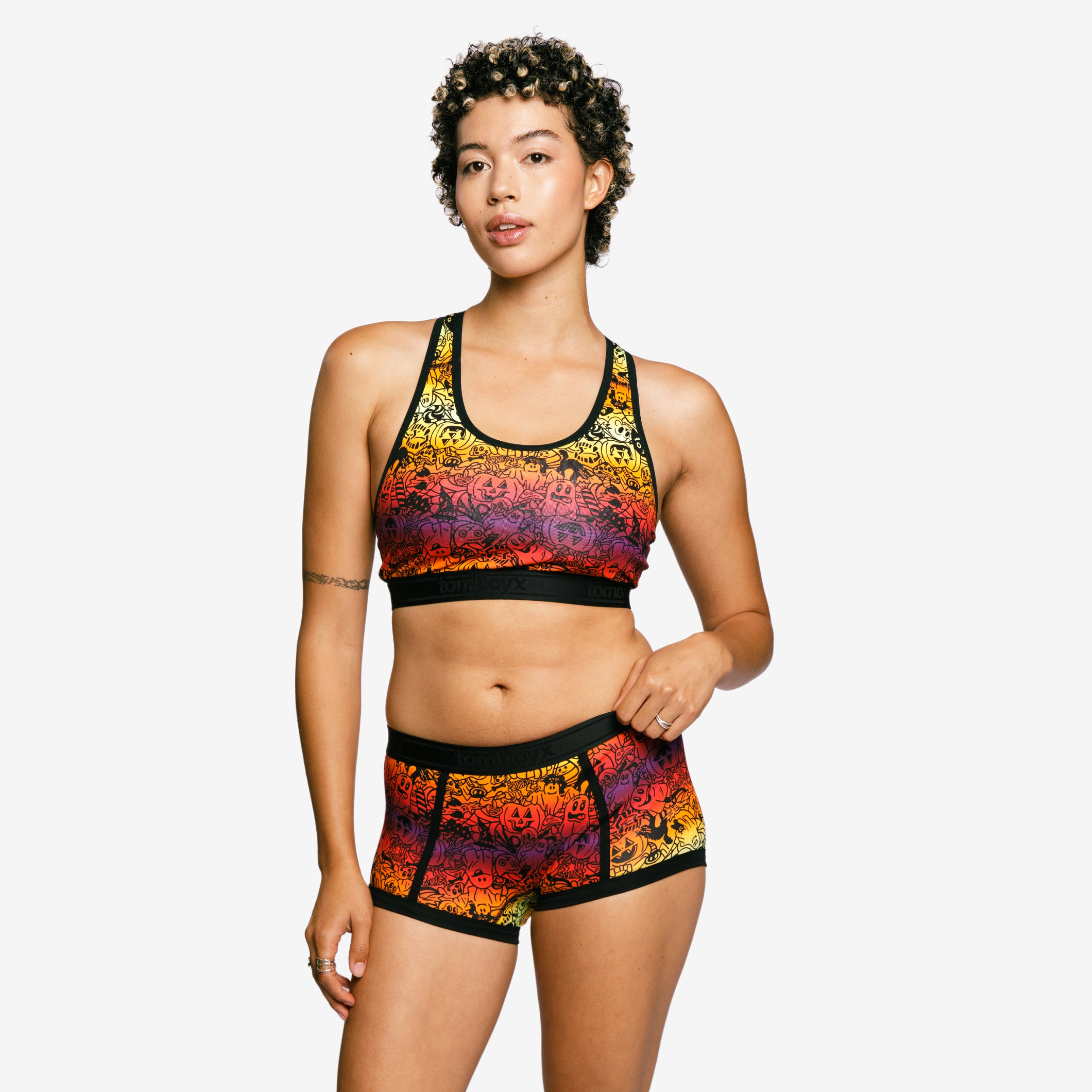 Model: Jules is 5'8" and wears a Small