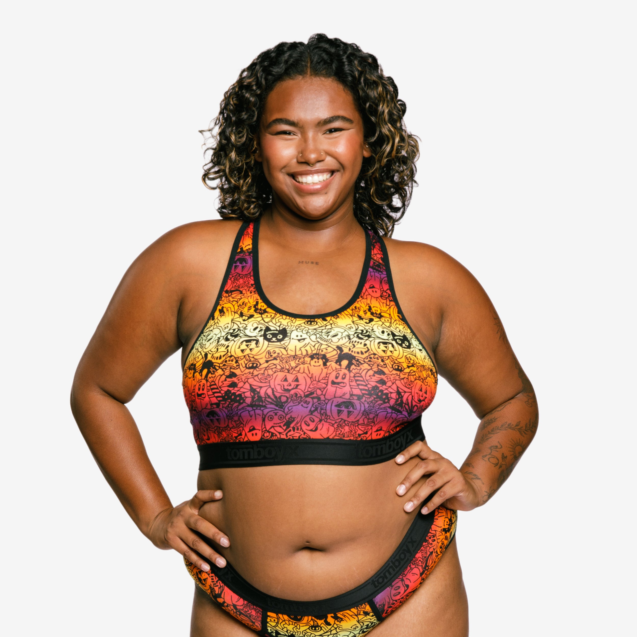 Model: Maliyah is 5'7" and wears a 2X