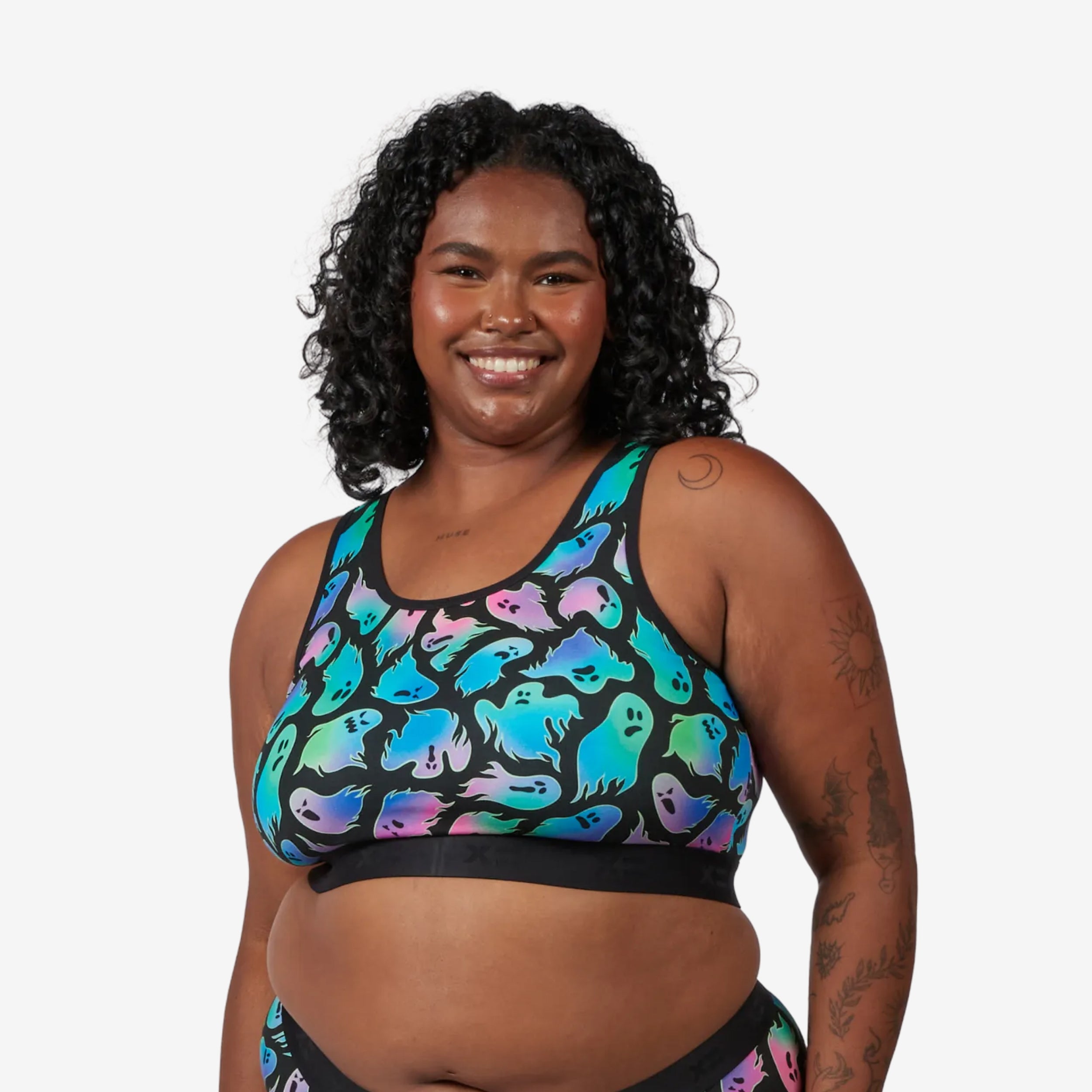 Model: Maliyah is 5'7" and wears a 2X
