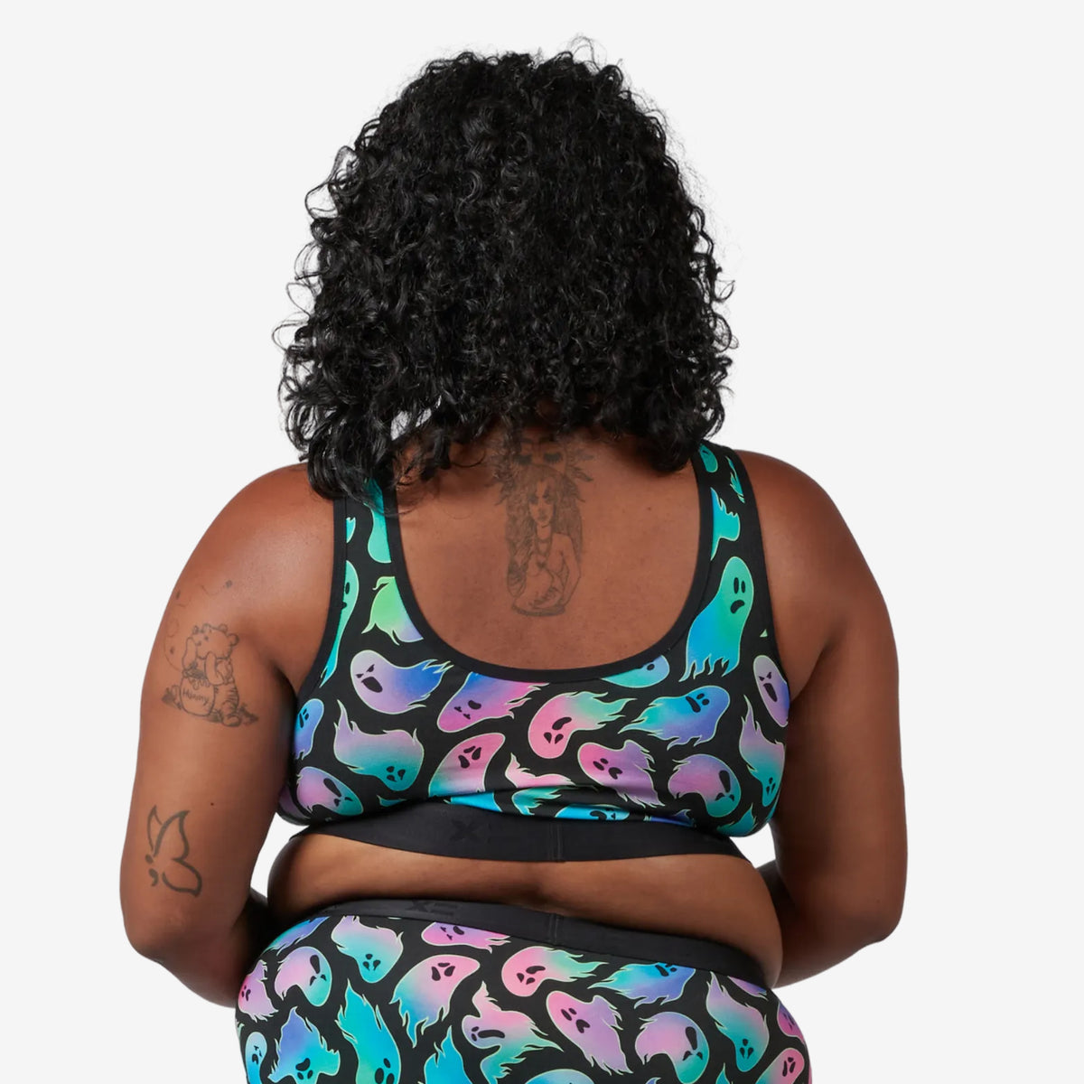 Model: Maliyah is 5'7" and wears a 2X