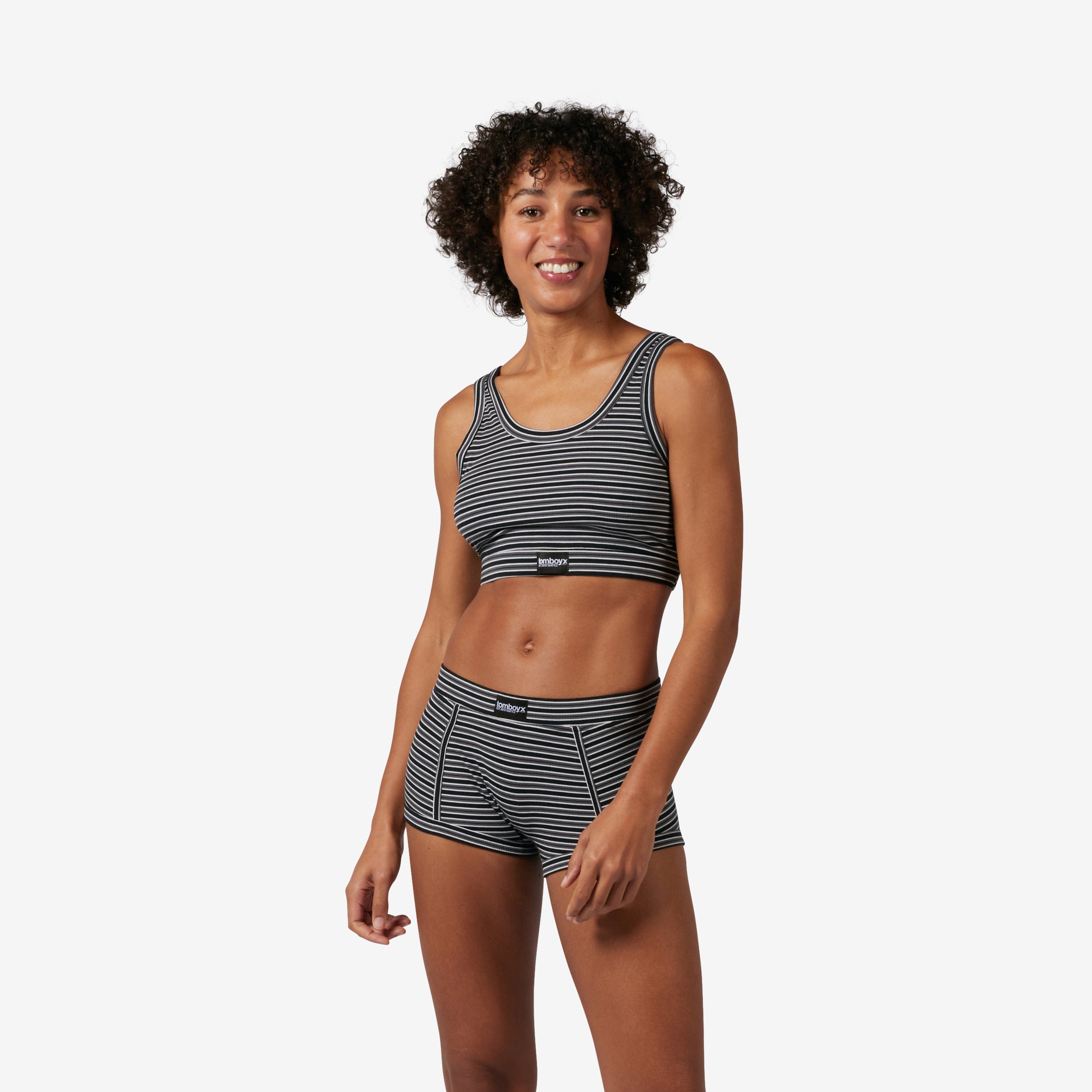 Model: Kass is 5'9" and wears a Small