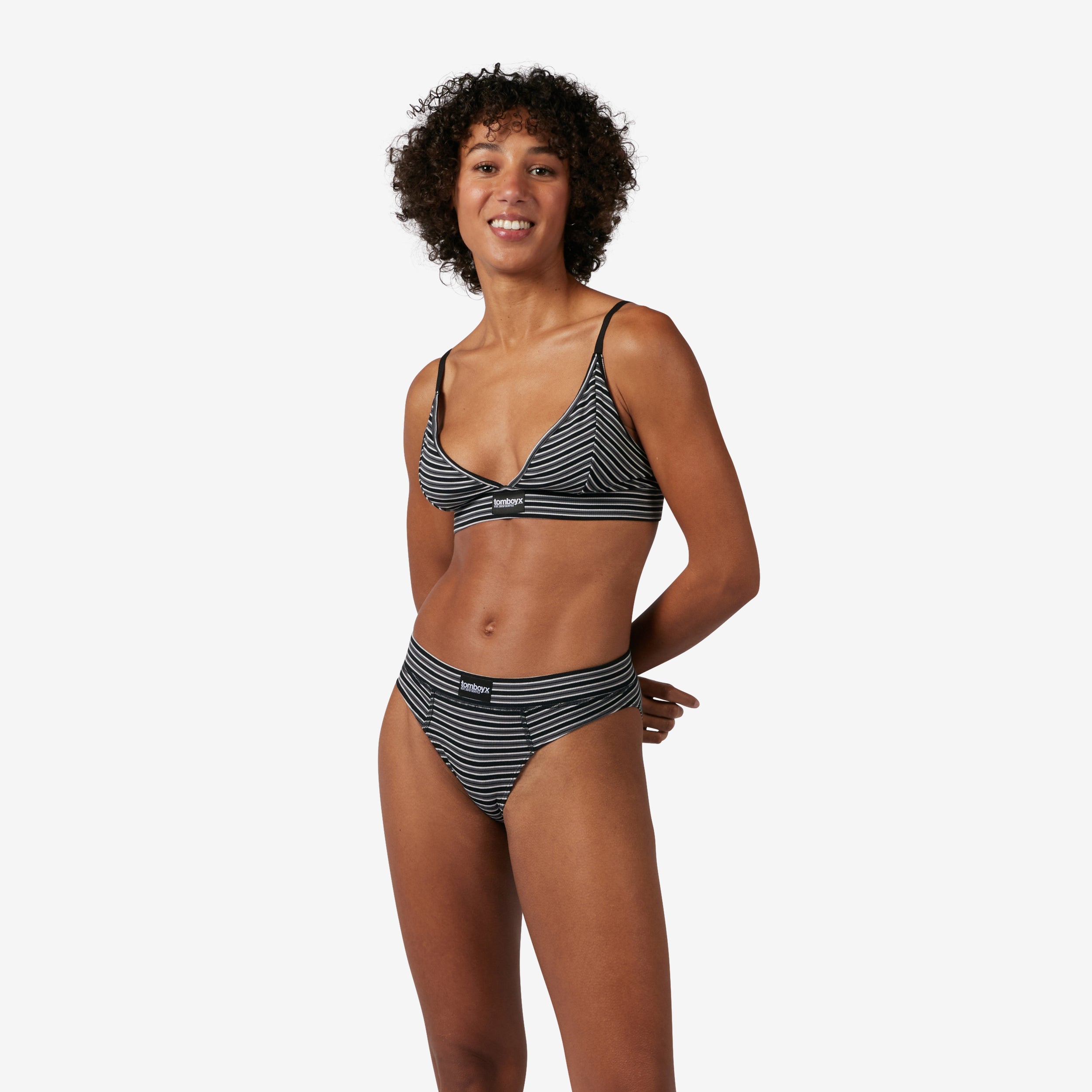 Model: Kass is 5'9" and wears a Small