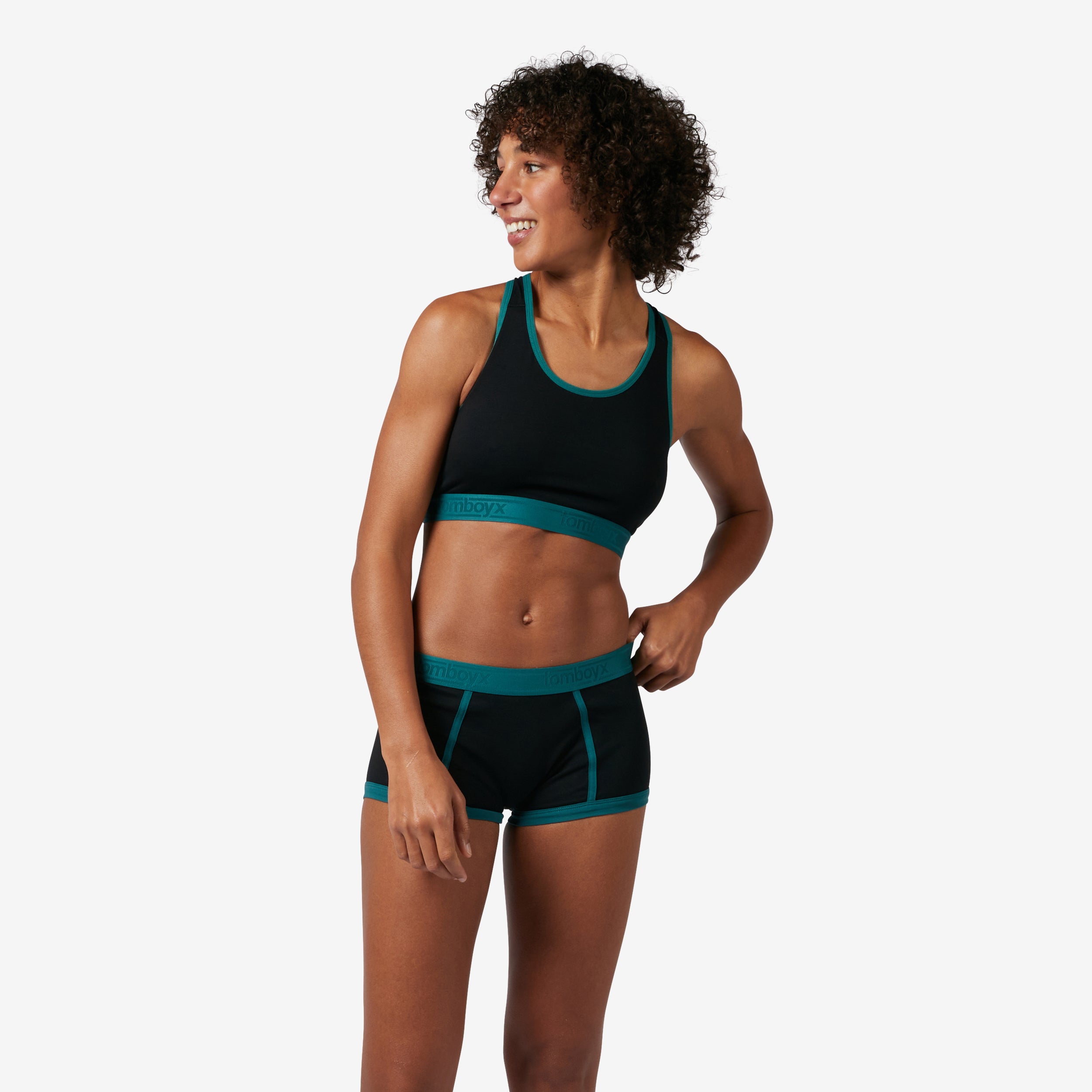 Model: Kass is 5'9" and wears a Small