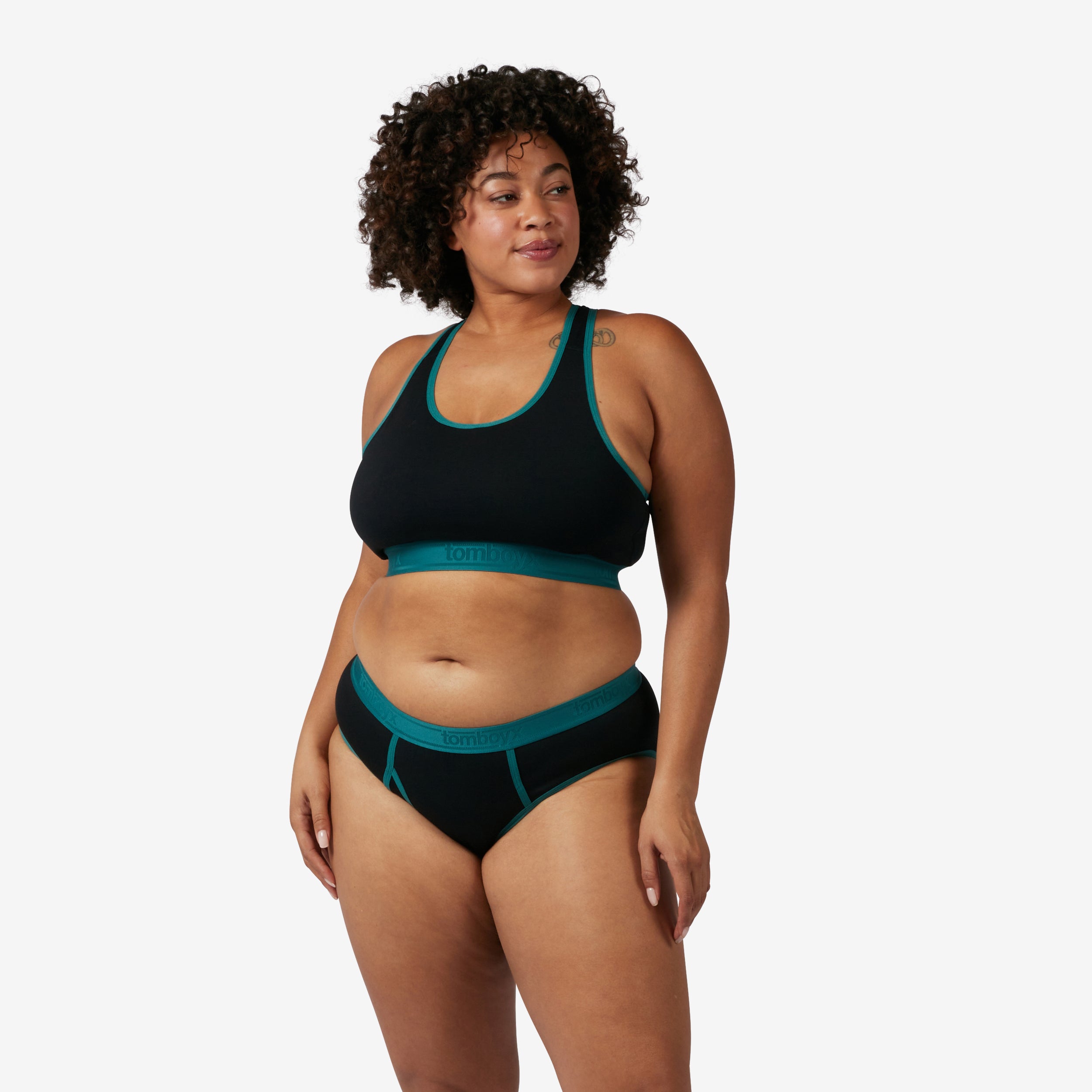 Model: Tambrie is 5'8" and wears a 2X