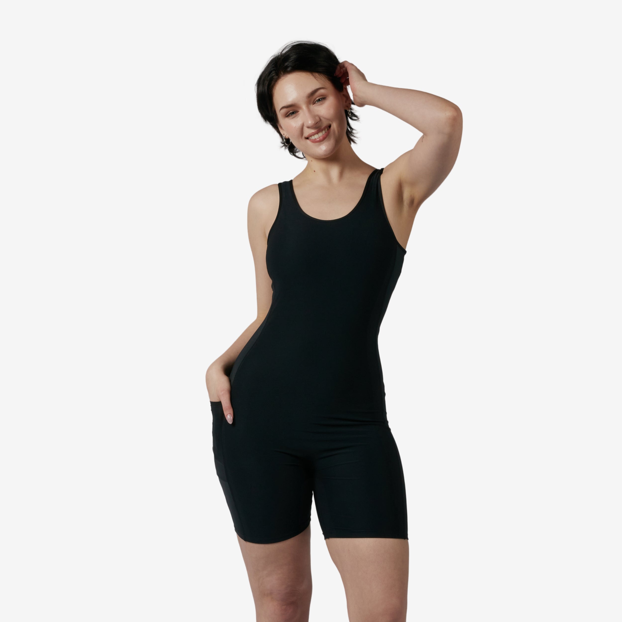 Model: Avery is 5'9" and wears a Medium