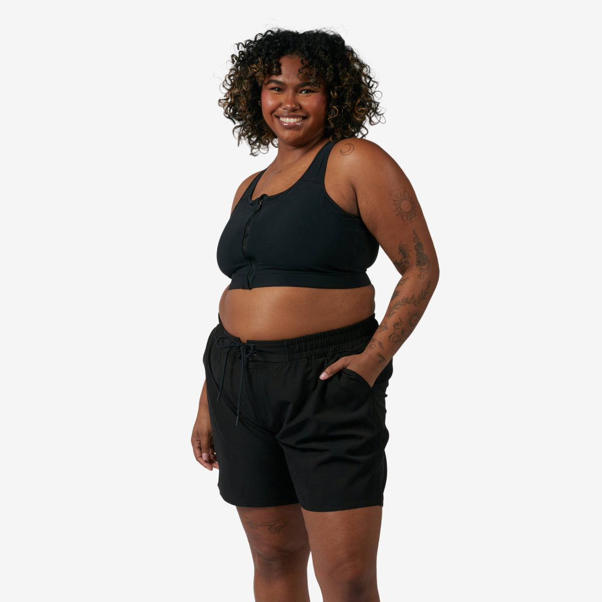 Model: Maliyah is 5'7" and wears a 2X
