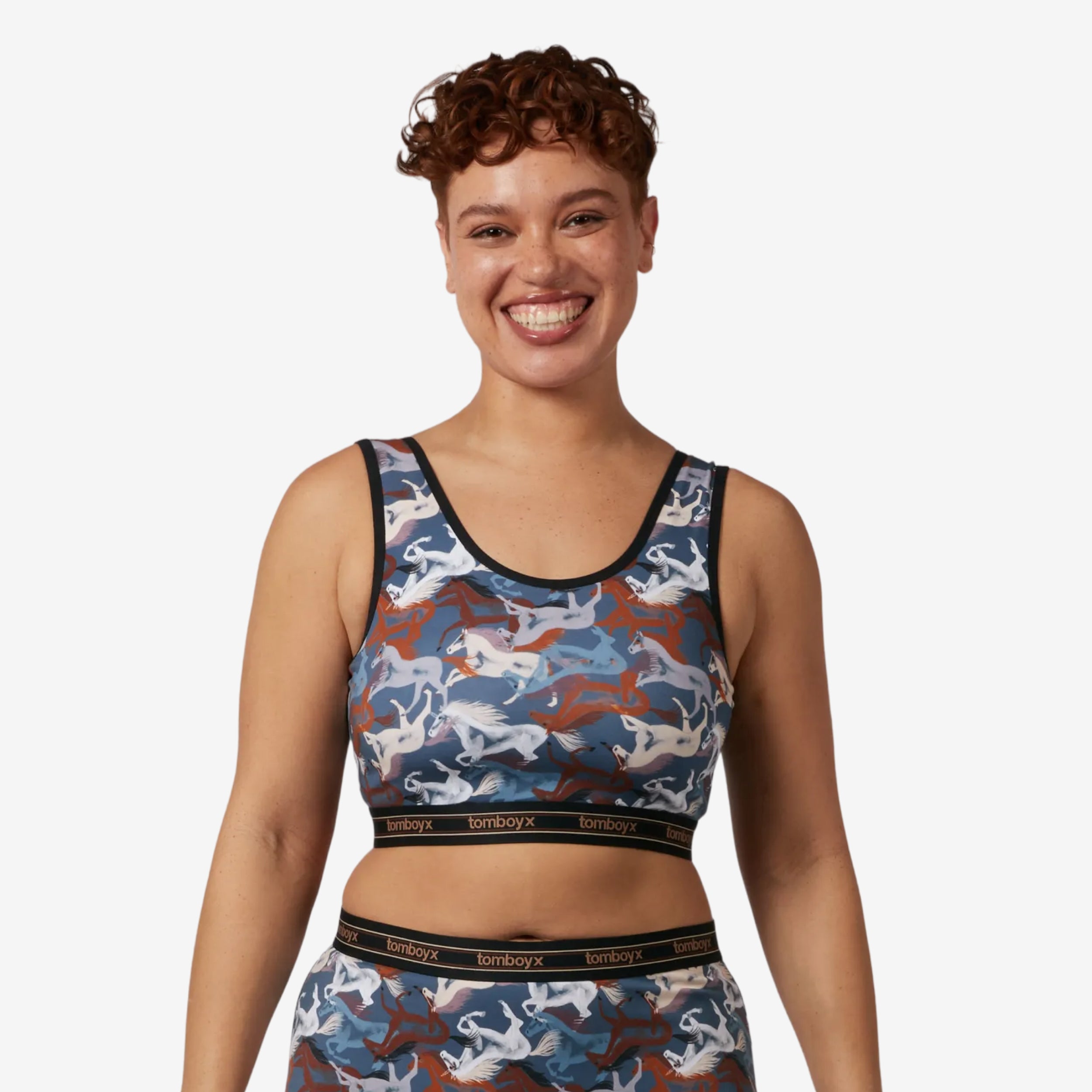 Model: Ariana is 5'7" and wears a medium