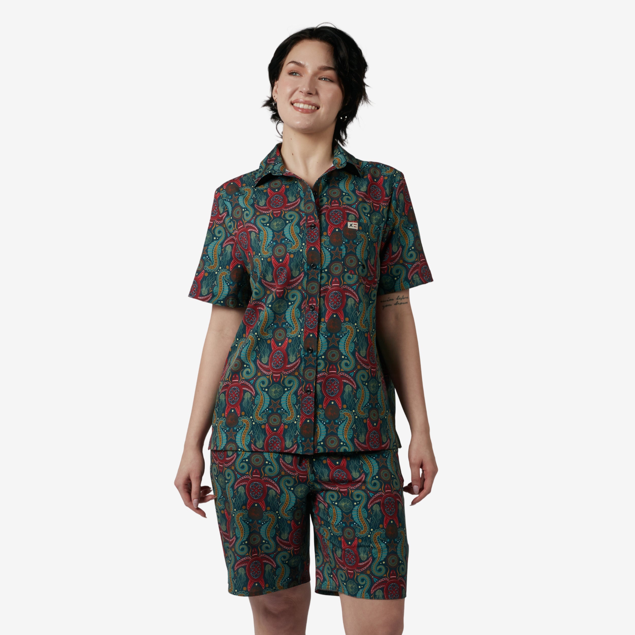 Model: Avery is 5'9" and wears a Medium