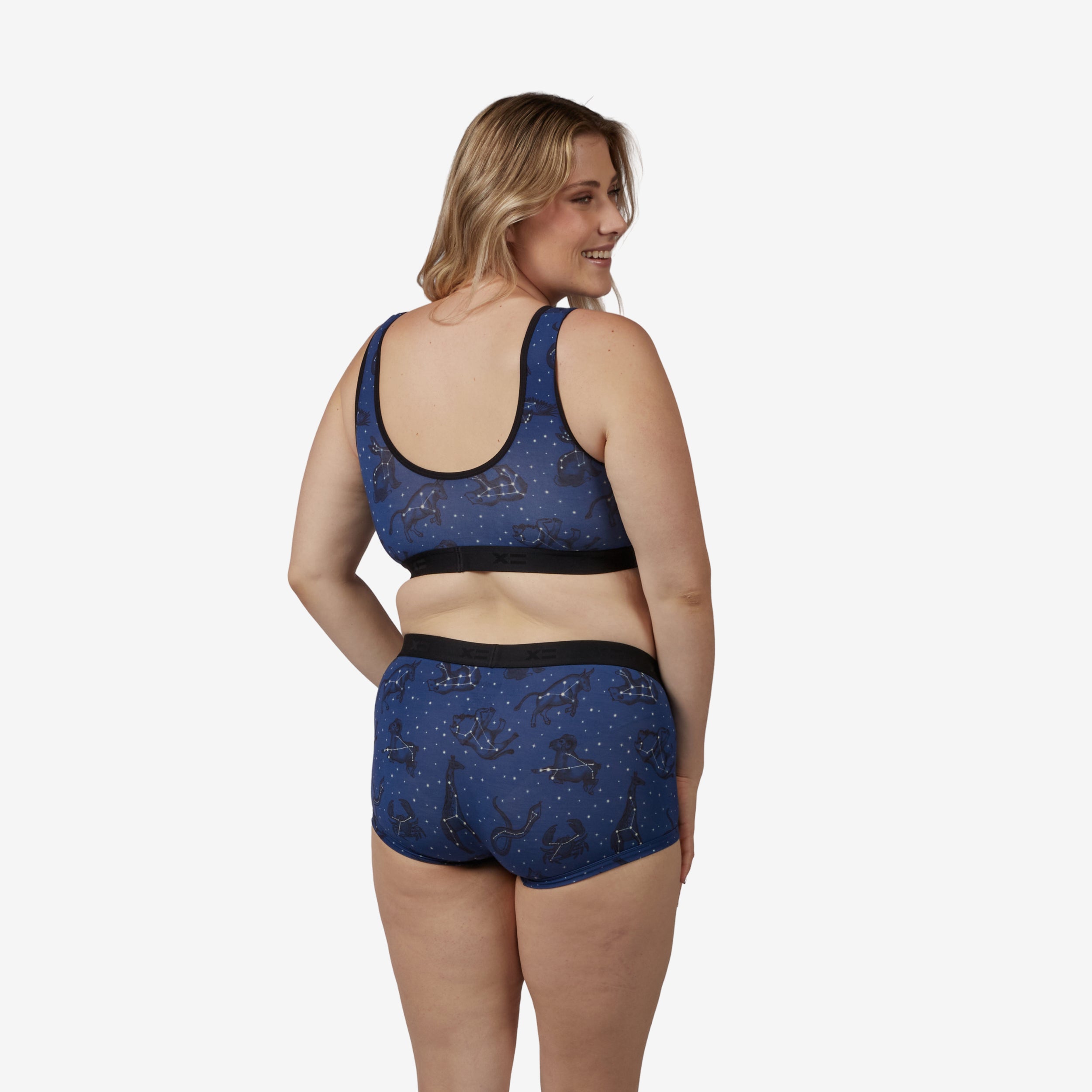 Model: Natalie is 5'11" and wears a Medium