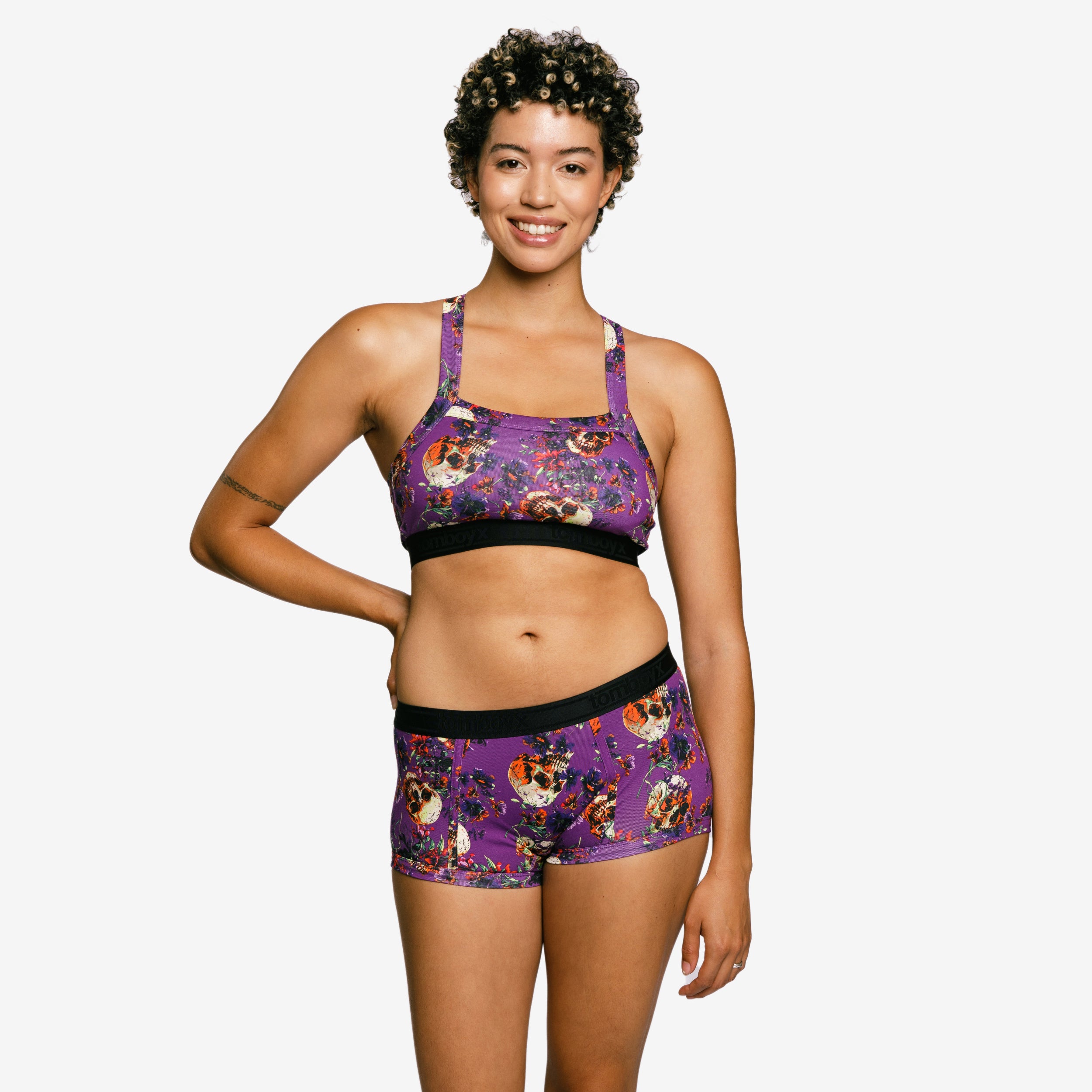 Model: Jules is 5'8" and wears a Small