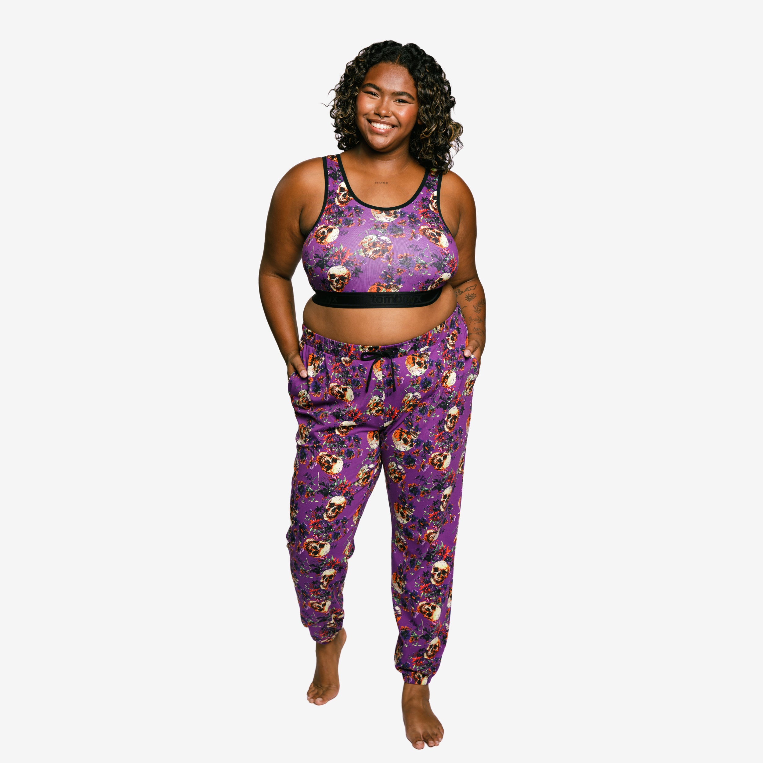 Model: Maliyah is 5'7" and wears a 2X