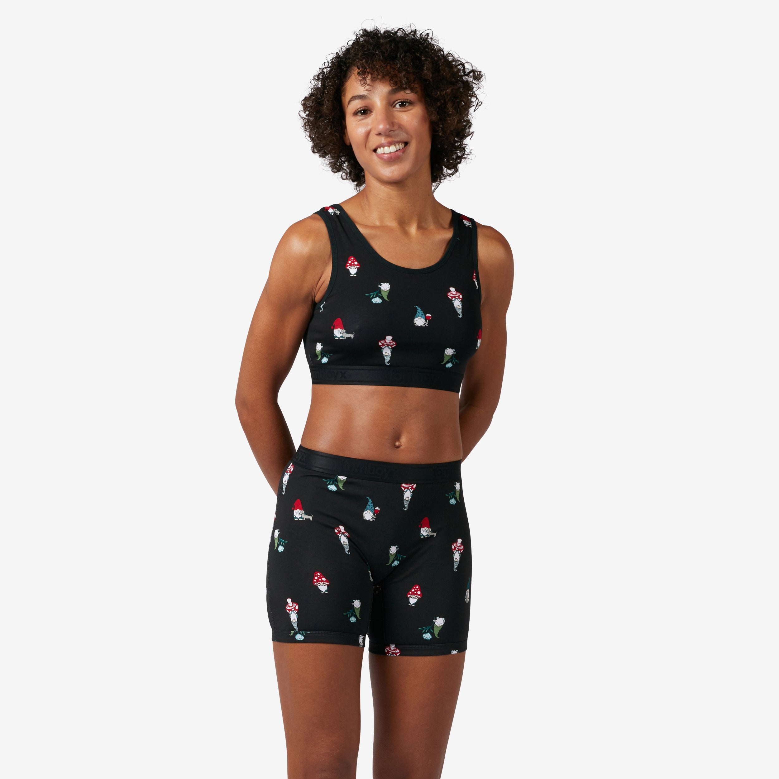 Model: Kass is 5'9" and wears a Small