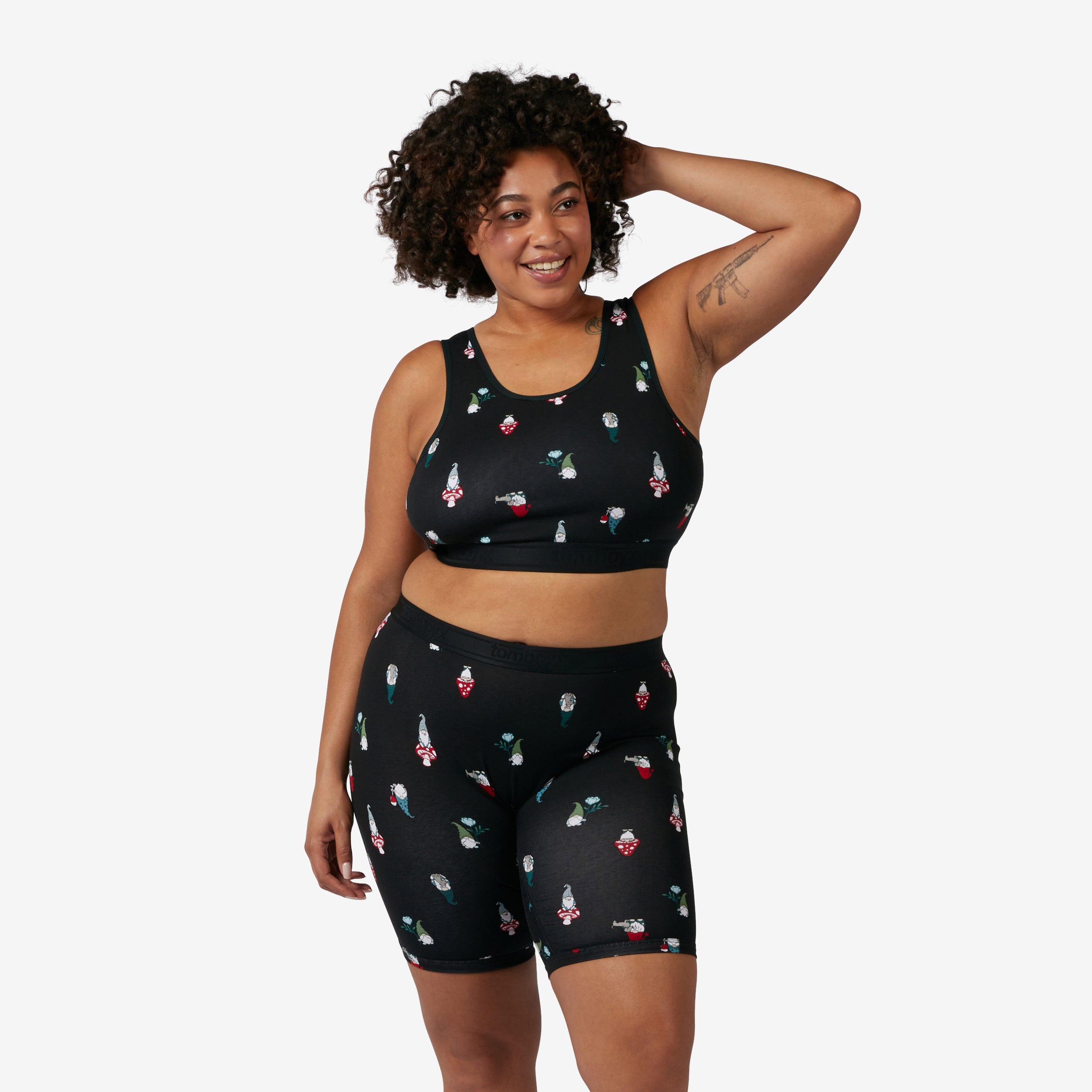 Model: Tambrie is 5'8" and wears a 2X