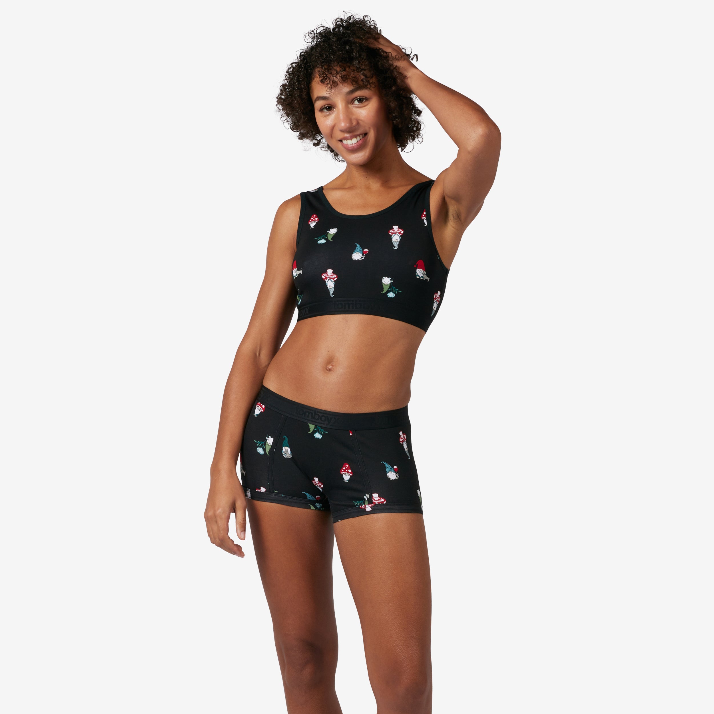 Model: Kass is 5'9" and wears a Small