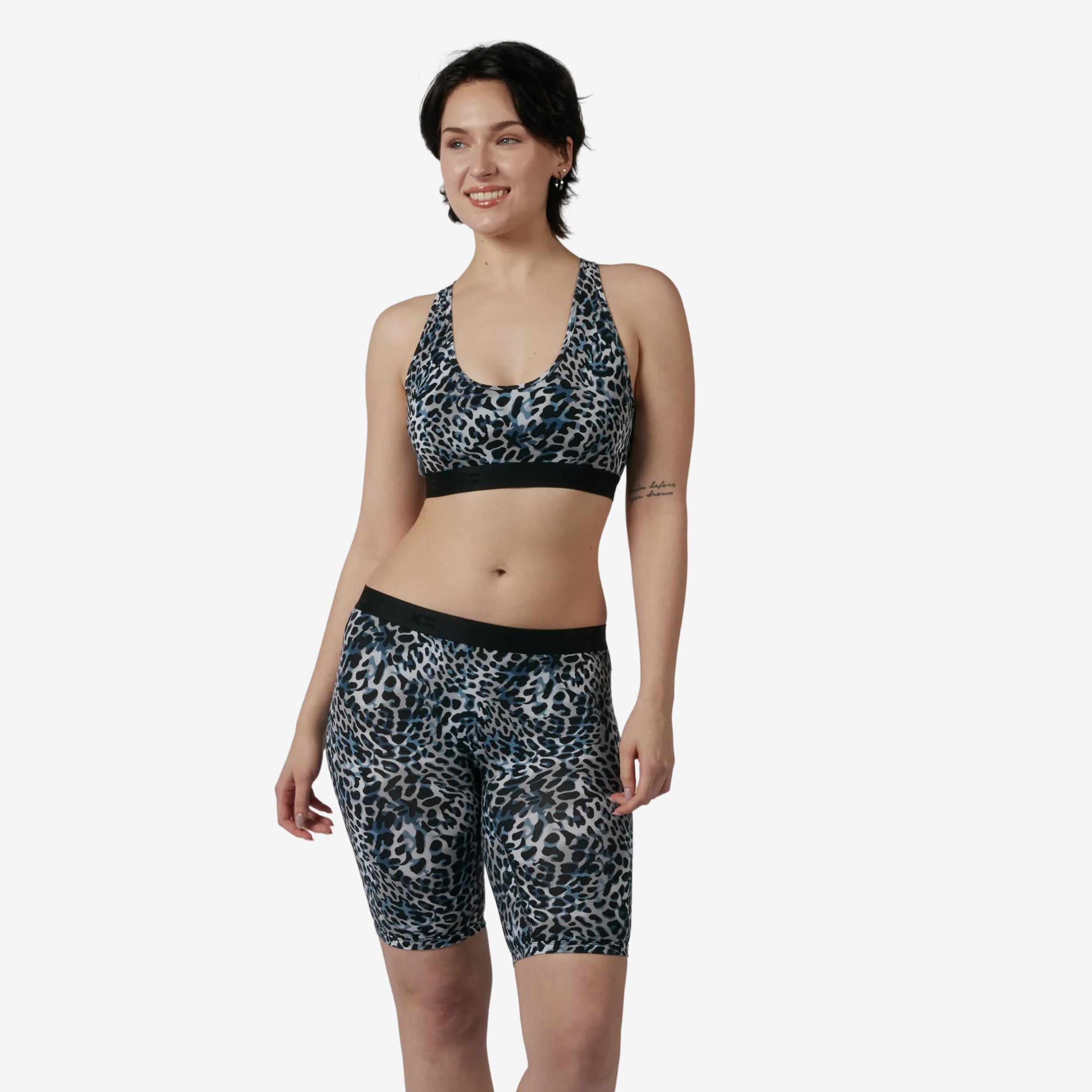 Model: Avery is 5'9" and wears a Medium