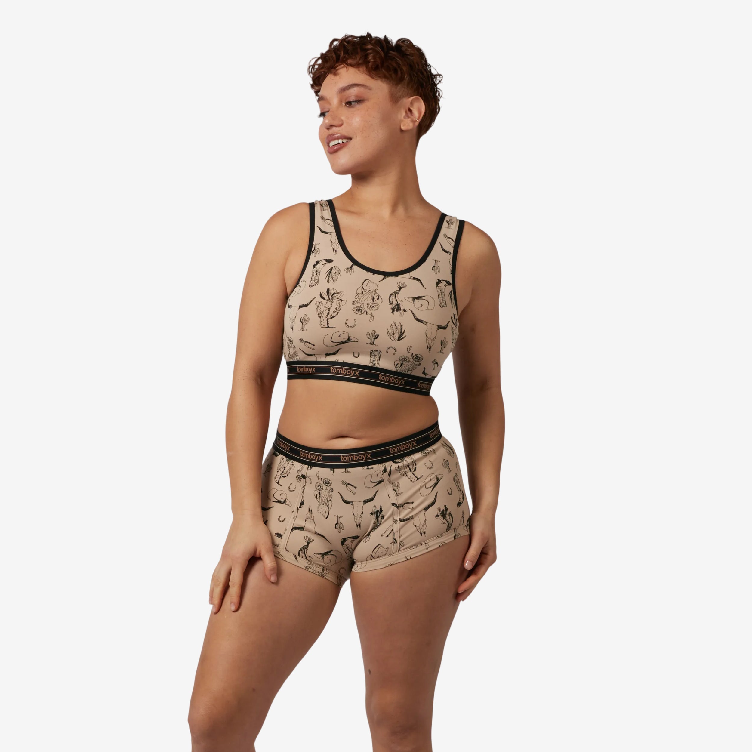 Model: Ariana is 5'7" and wears a medium