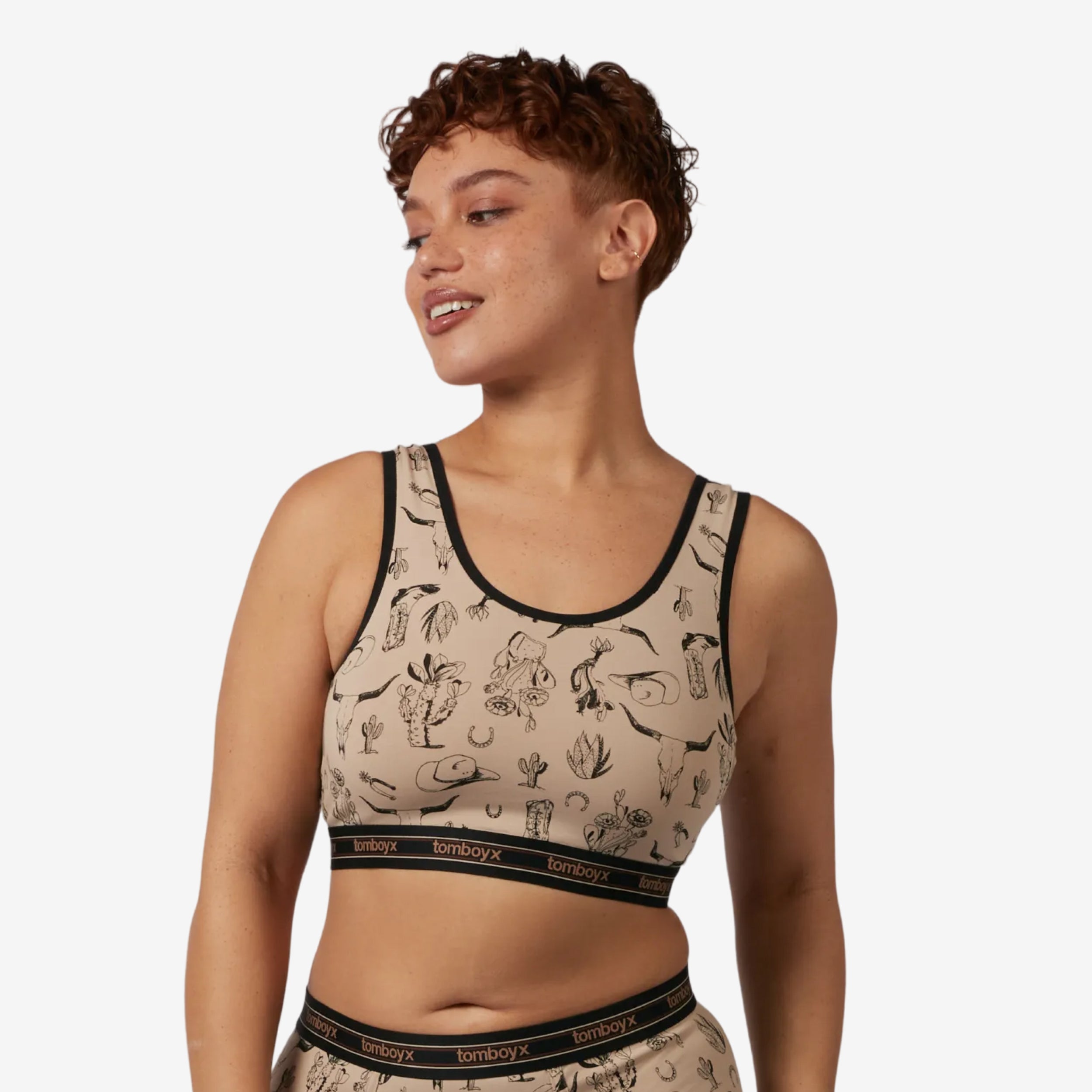 Model: Ariana is 5'7" and wears a medium