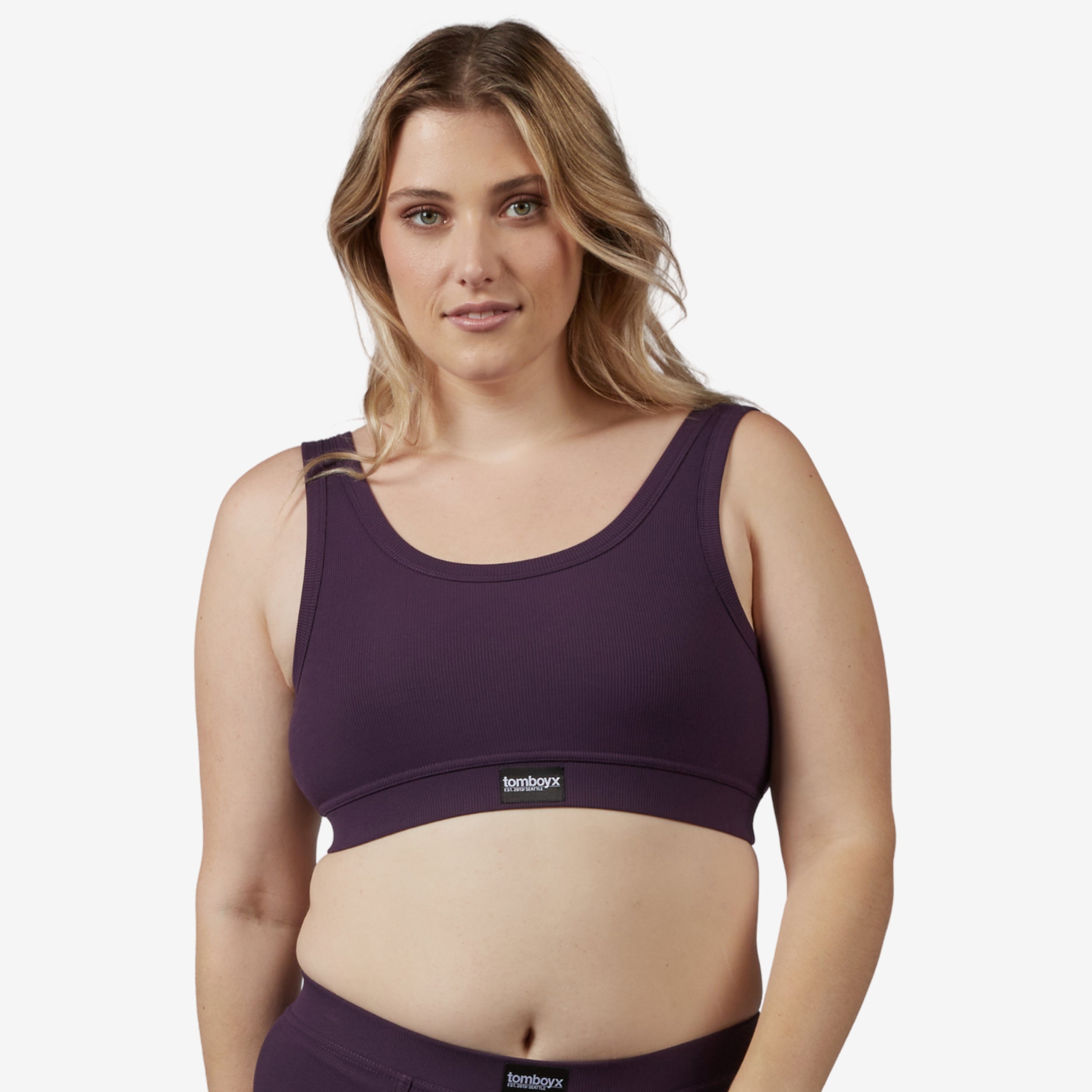 Model: Natalie is 5'11" and wears a Medium