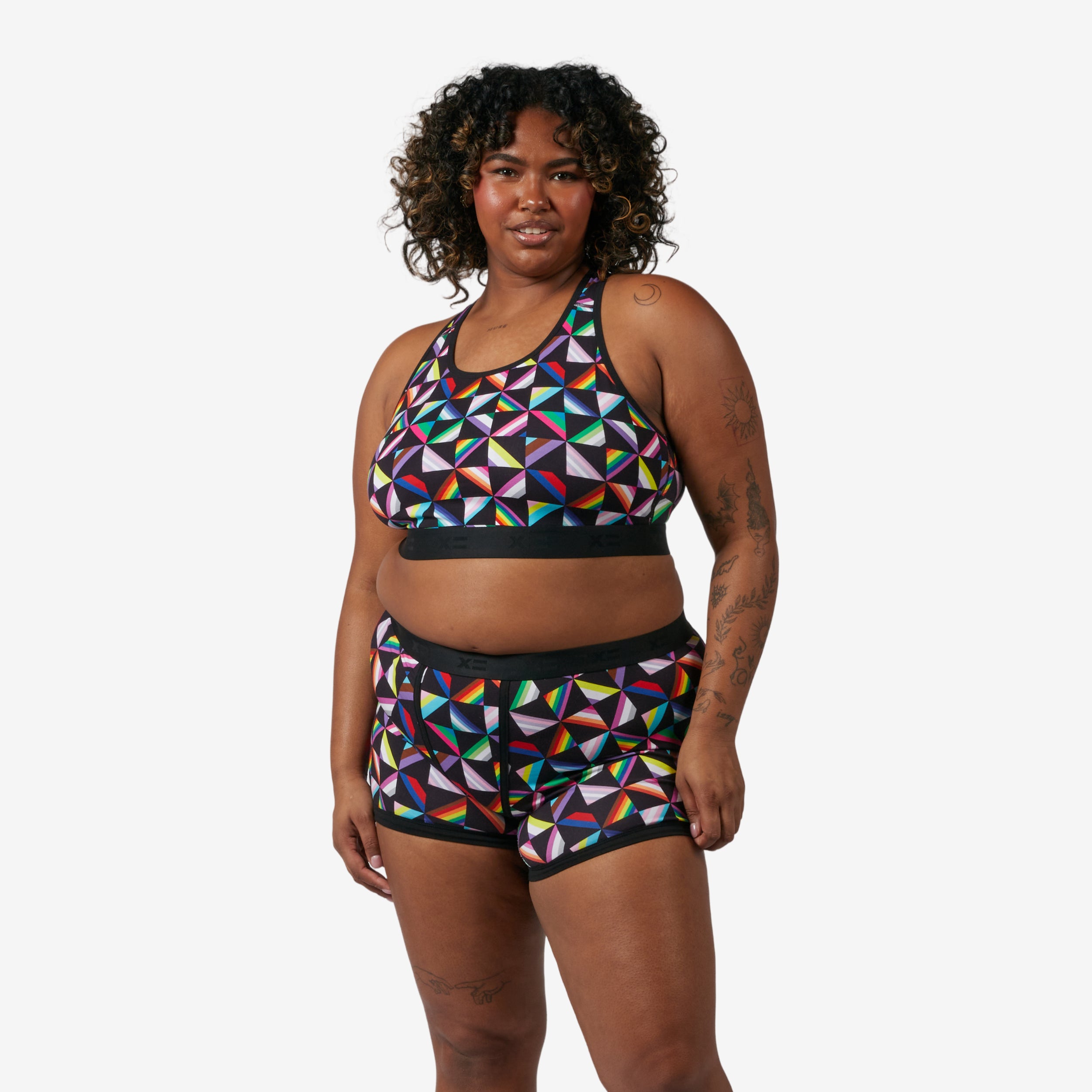 Model: Maliyah is 5'7" and wears a 2X