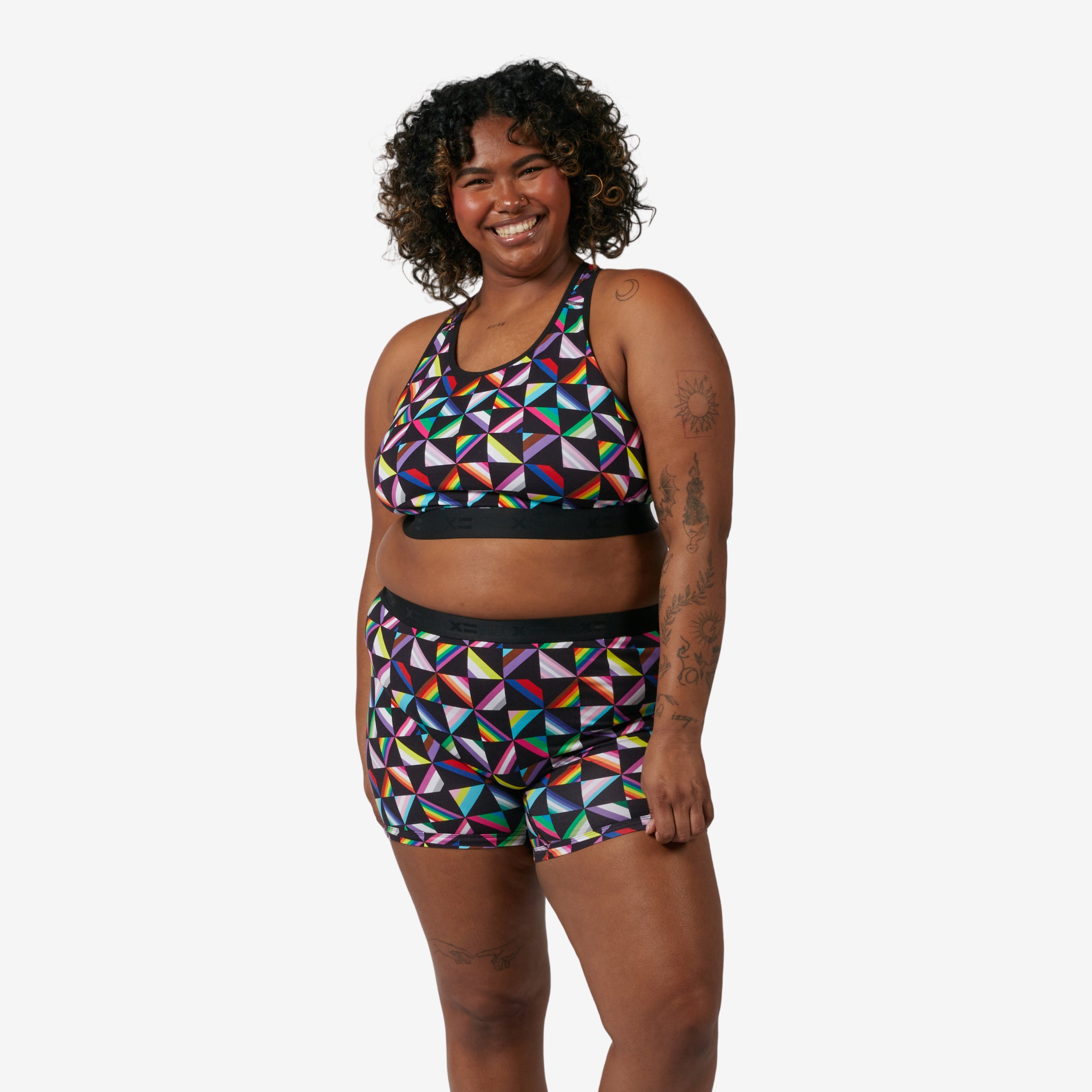 Model: Maliyah is 5'7" and wears a 2X