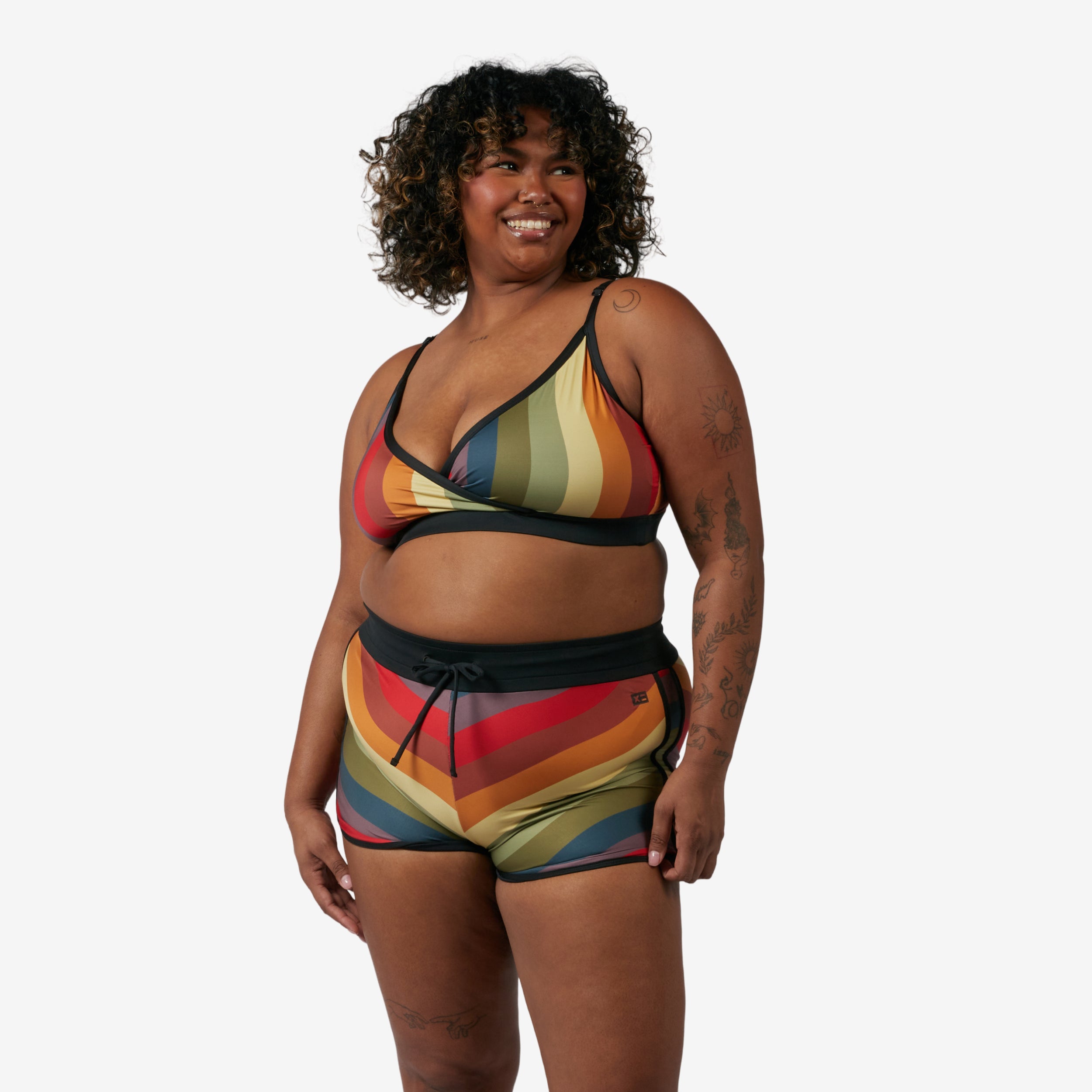 Model: Maliyah is 5'7" and wears a 2X