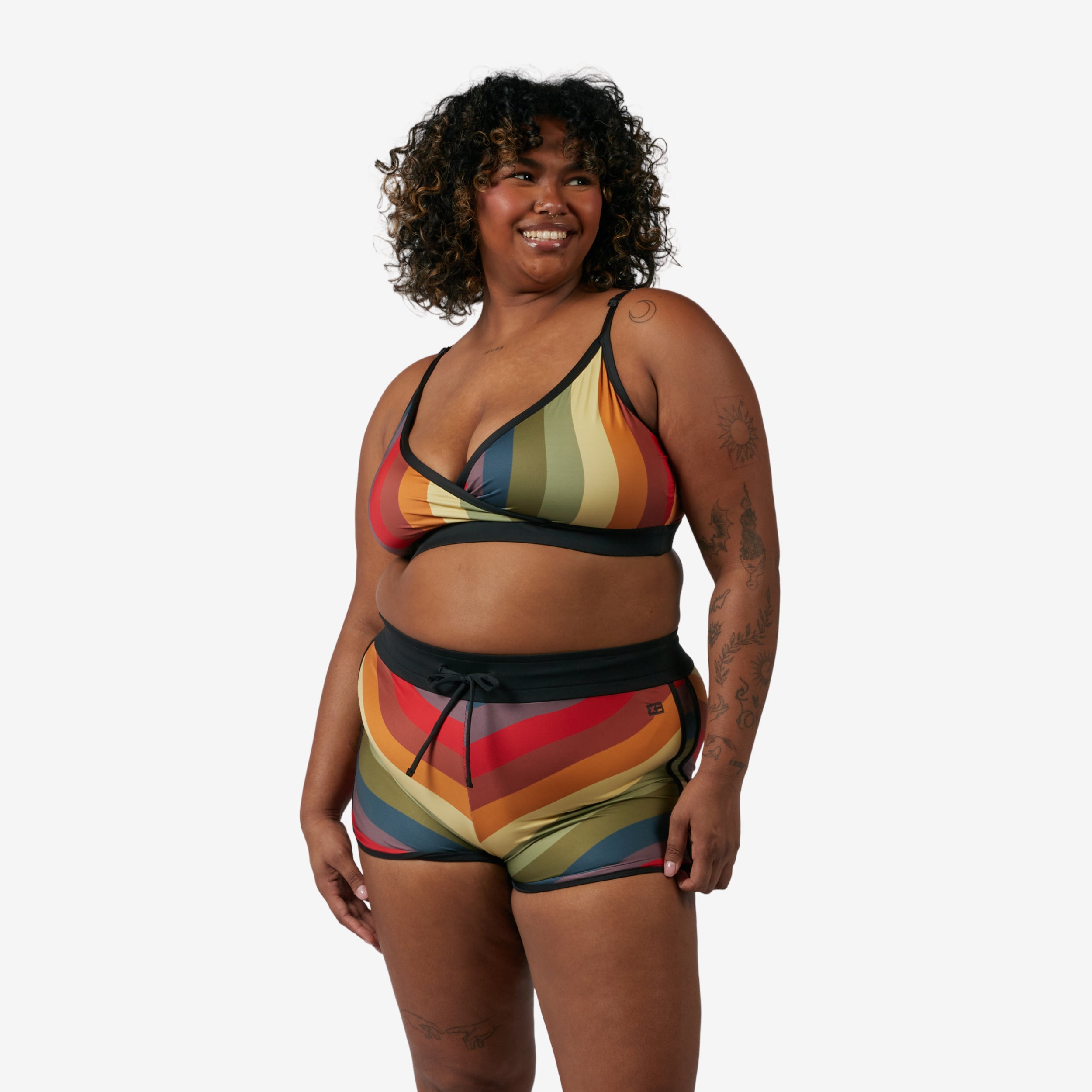 Model: Maliyah is 5'7" and wears a 2X