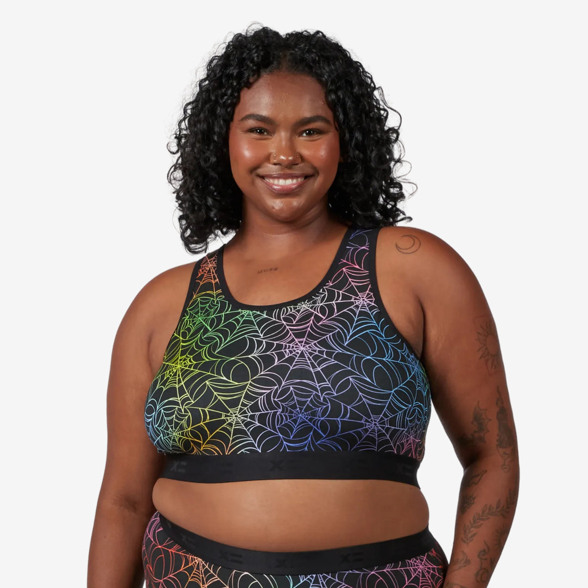 Model: Maliyah is 5'7" and wears a 2X