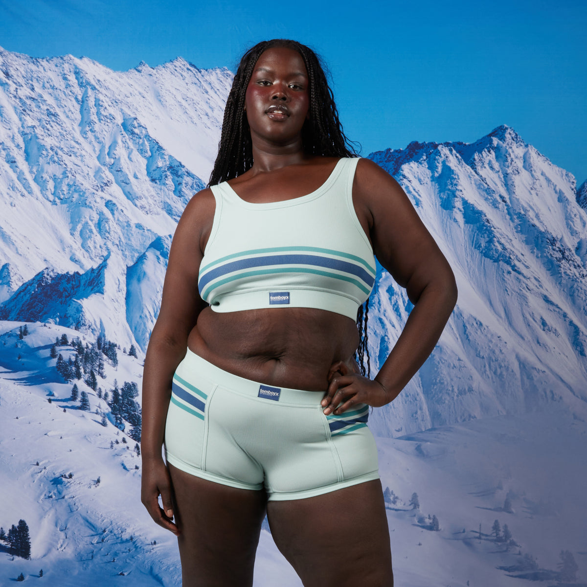Model: Rachel is 5'11" and wears a 2X