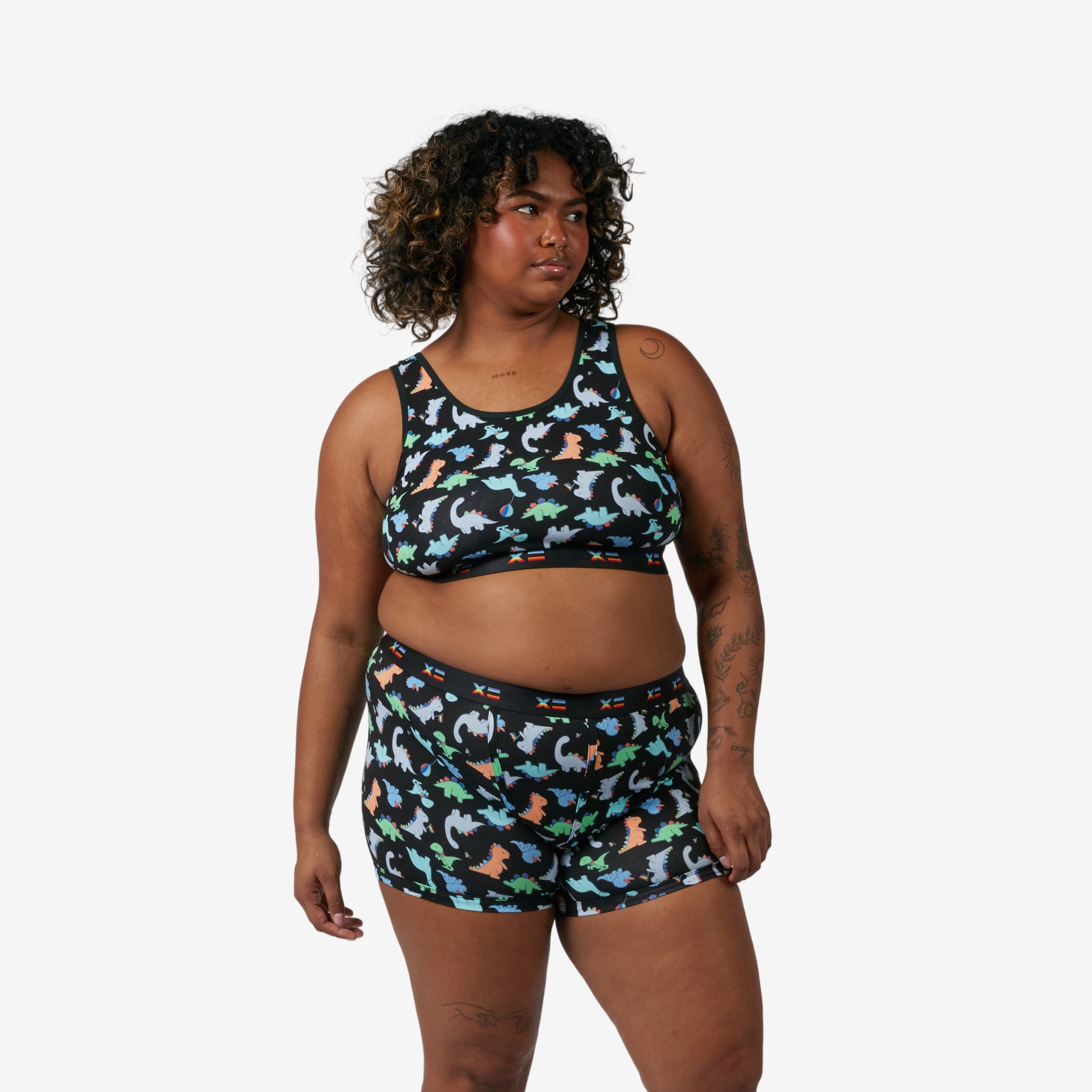 Model: Maliyah is 5'7" and wears a 2X
