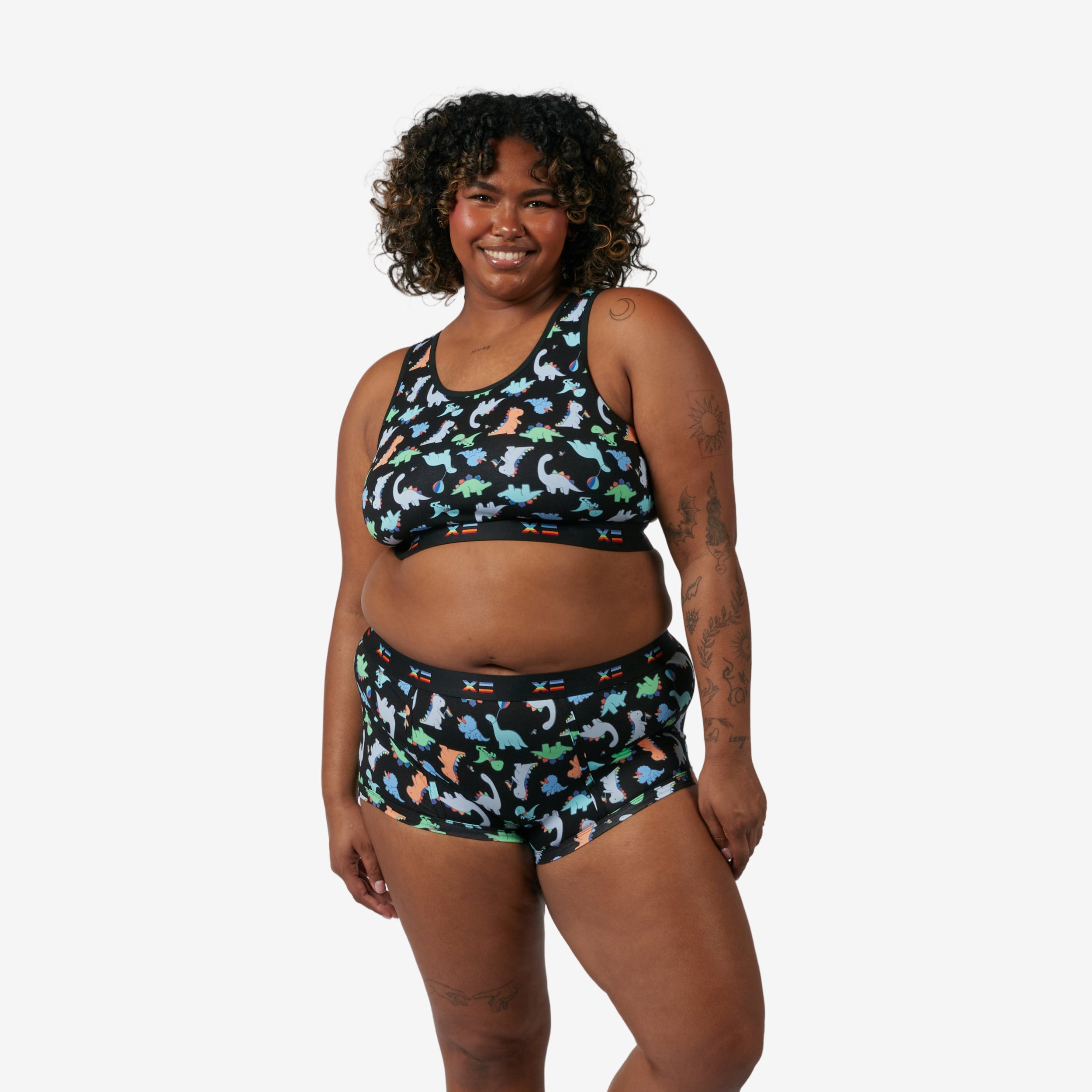 Model: Maliyah is 5'7" and wears a 2X