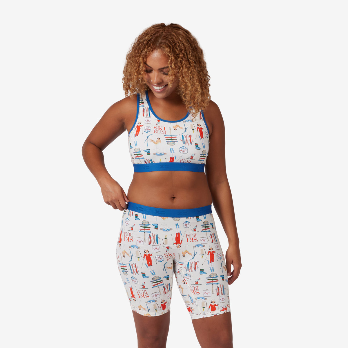 Model: Neveah is 5' 7" and wears a Medium