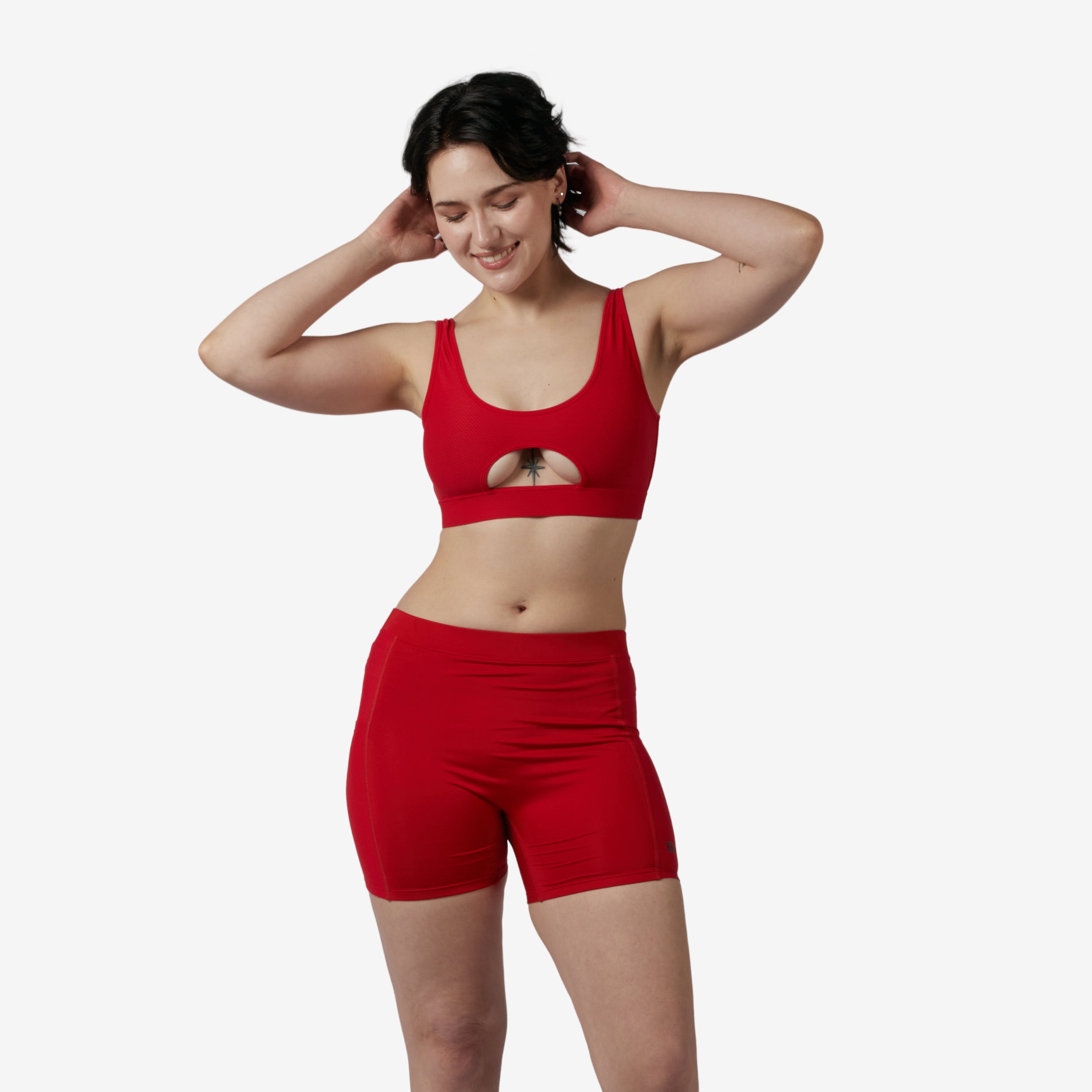 Model: Avery is 5'9" and wears a Medium