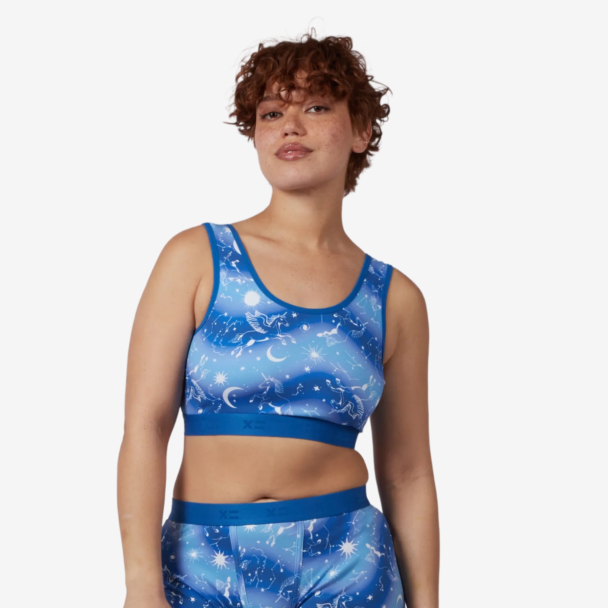 Model: Ariana is 5'7" and wears a medium