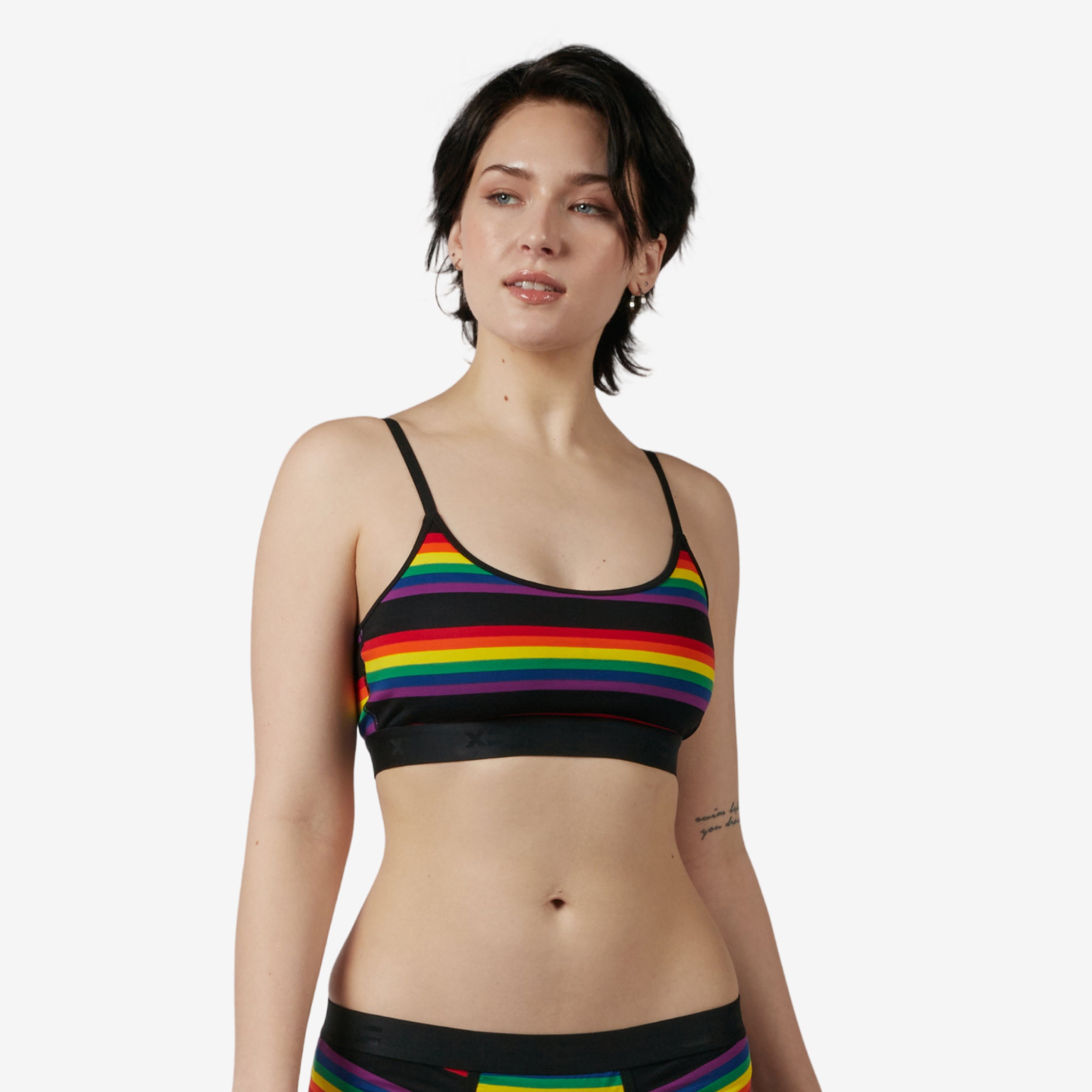 Model: Avery is 5'9" and wears a Medium