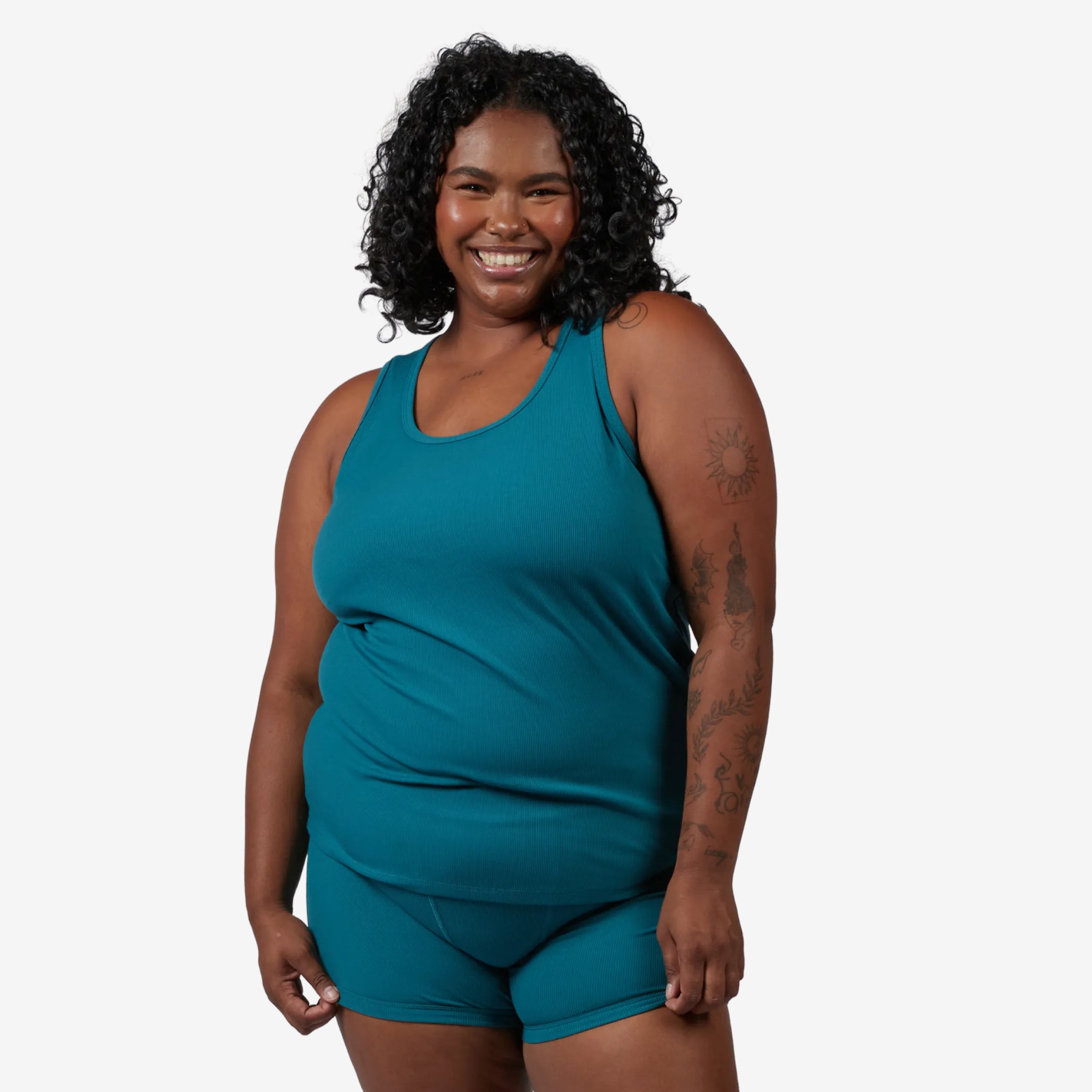 Model: Maliyah is 5'7" and wears a 2X