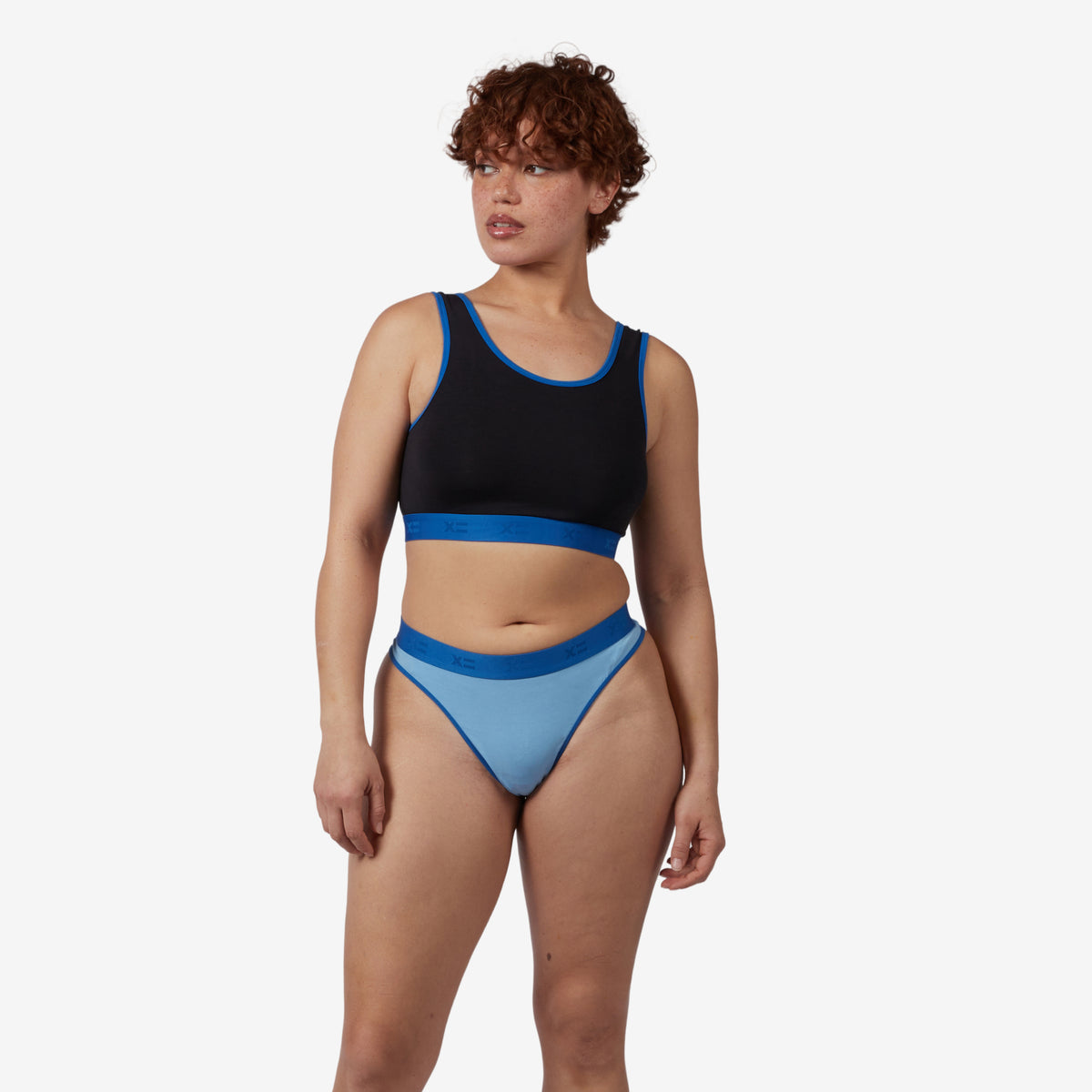 Model: Ariana is 5'7" and wears a medium