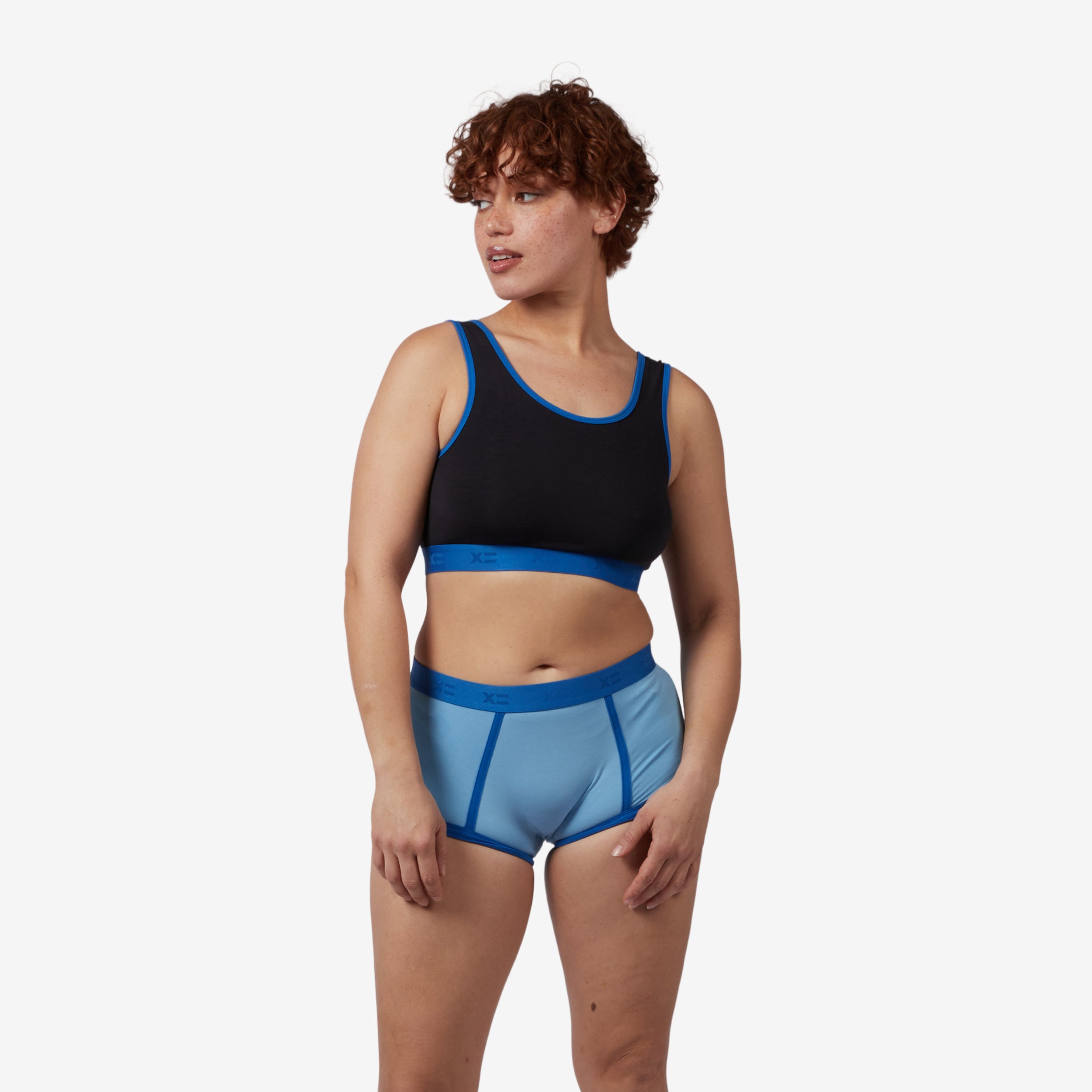Model: Ariana is 5'7" and wears a medium
