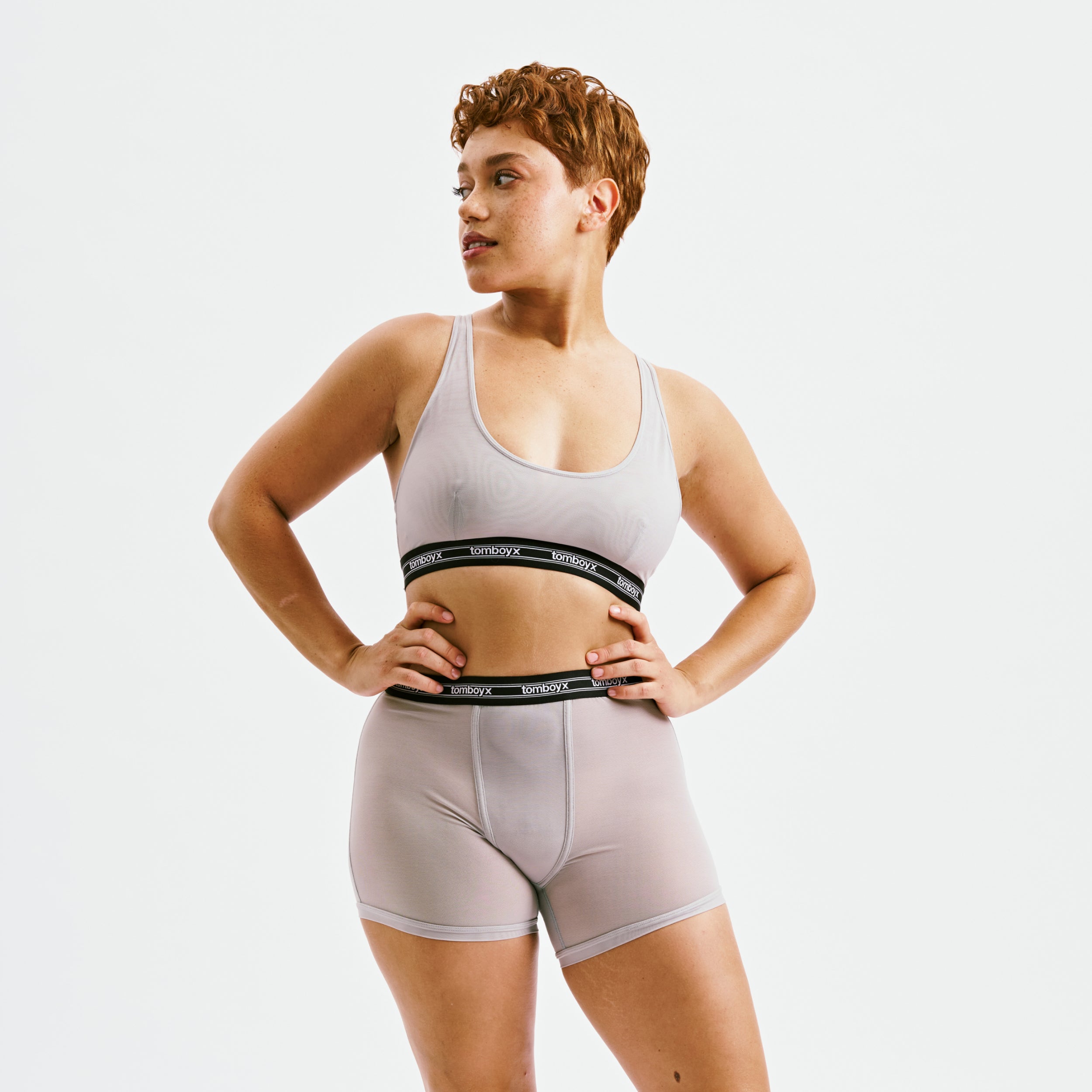 Model: Ariana is 5'7" and wears a medium
