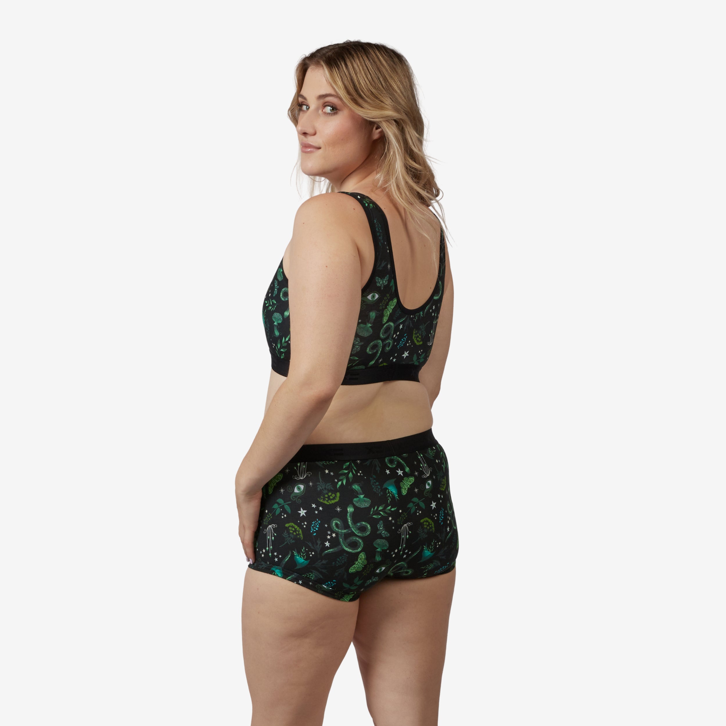 Model: Natalie is 5'11" and wears a Medium
