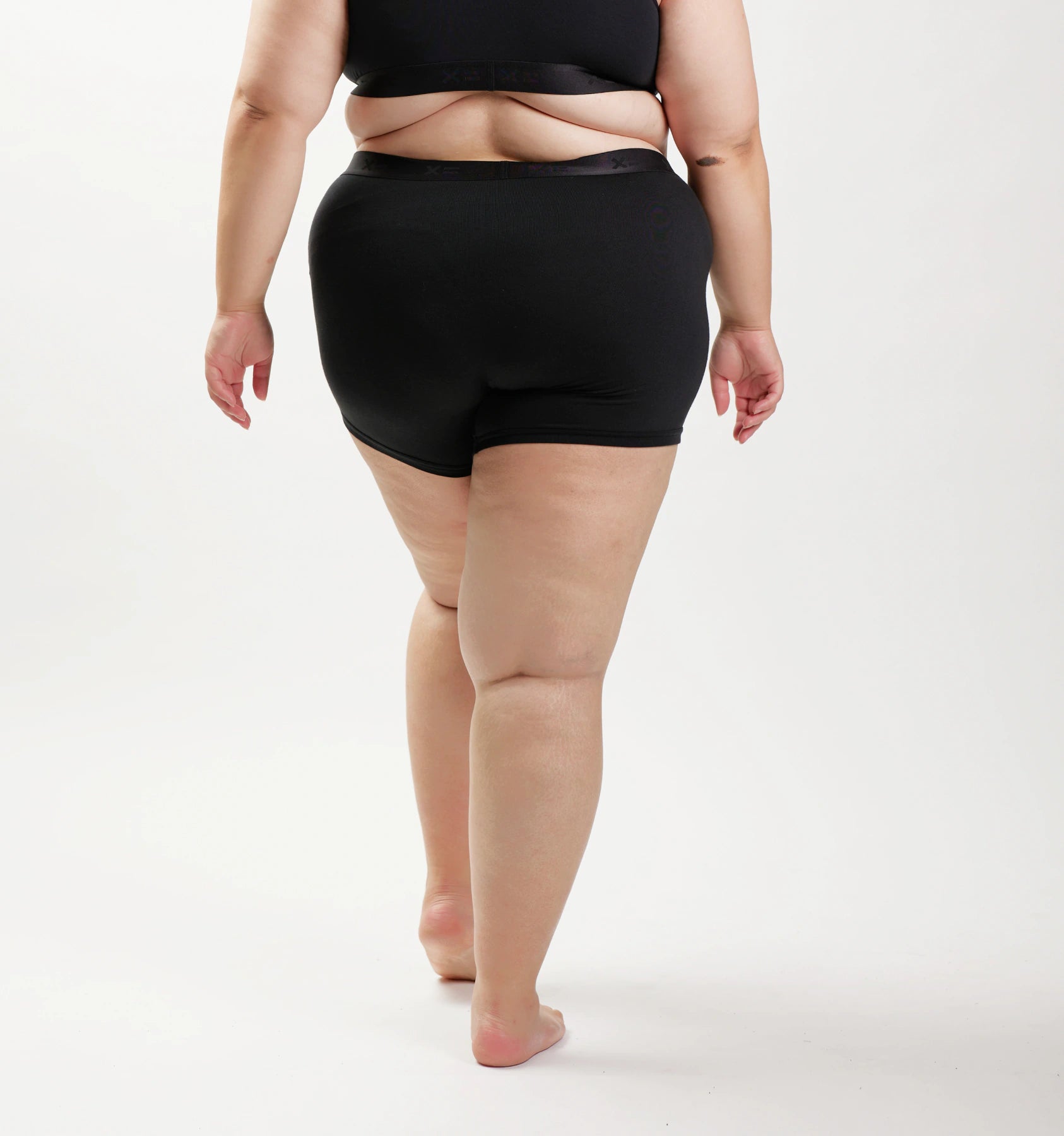 Vanessa is 5'7" and wears a 2x